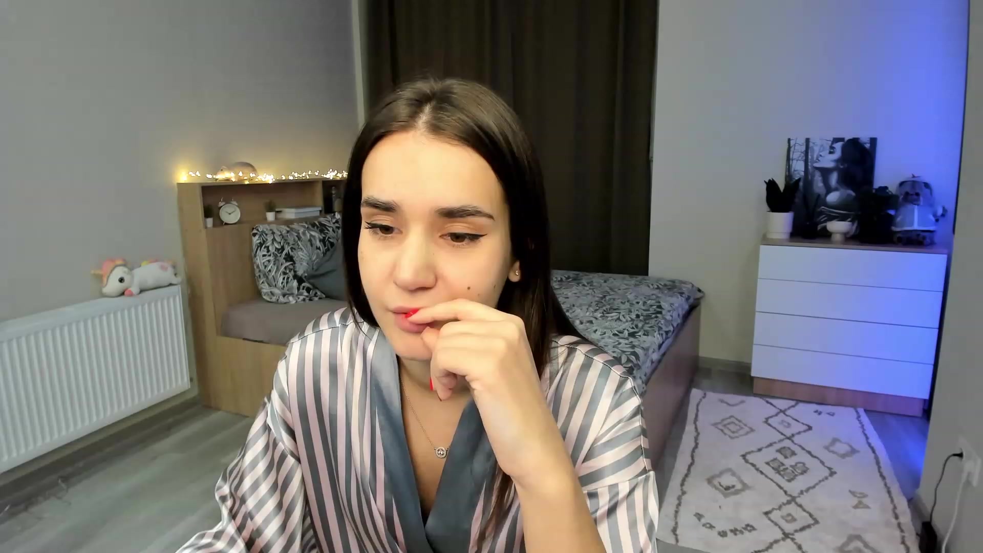 Gallery image thumbnail from Ellies_Smile's myfreecams stream on, 11/21/2023, 14:20 image 2 of 20