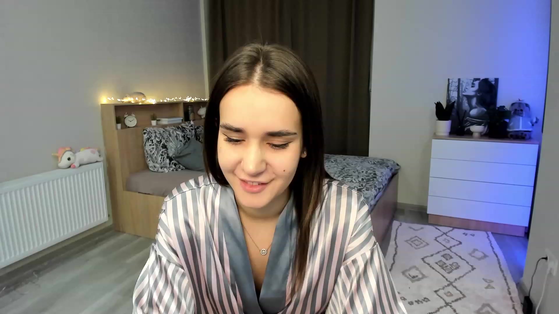 Gallery image thumbnail from Ellies_Smile's myfreecams stream on, 11/21/2023, 14:20 image 5 of 20