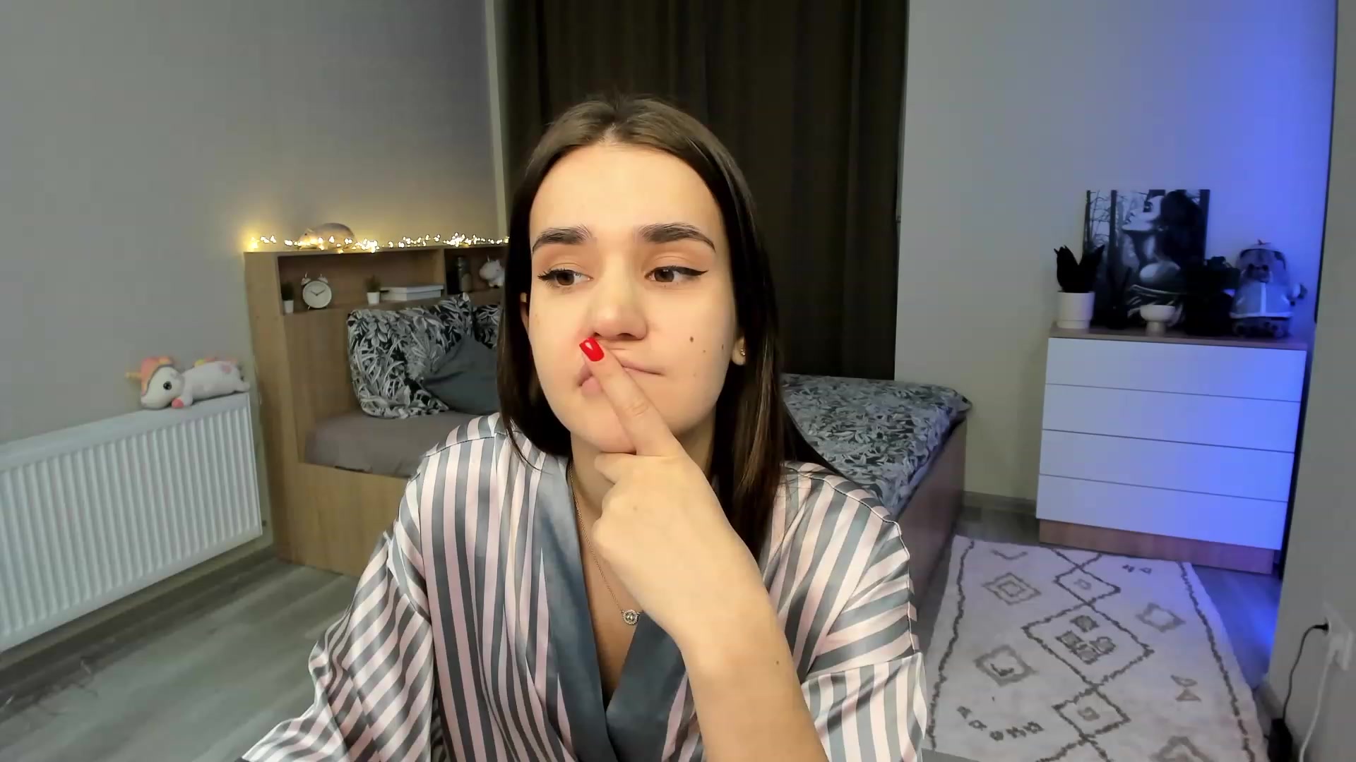Gallery image thumbnail from Ellies_Smile's myfreecams stream on, 11/21/2023, 14:20 image 1 of 20