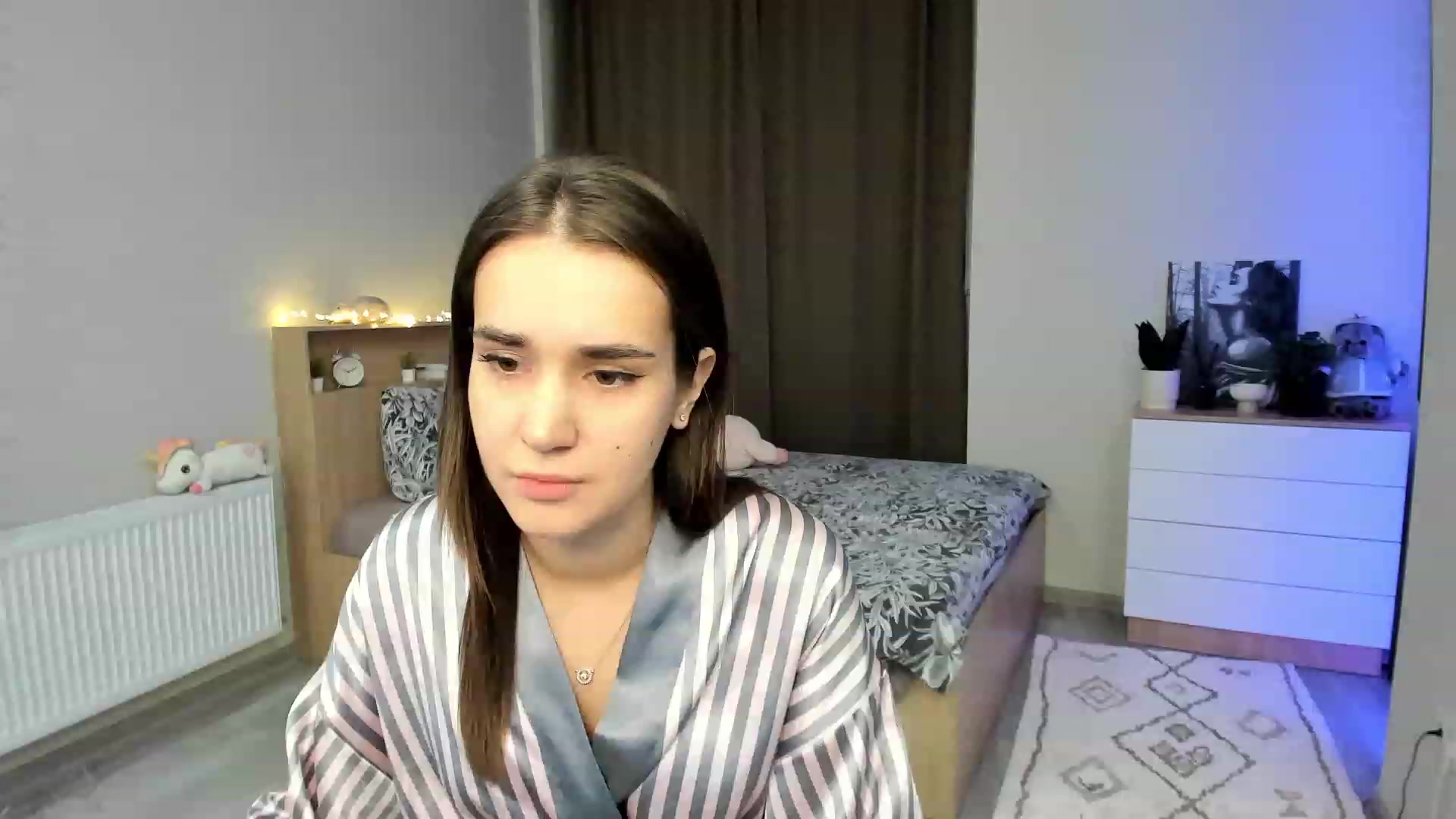 Gallery image thumbnail from Ellies_Smile's myfreecams stream on, 11/21/2023, 15:21 image 18 of 20