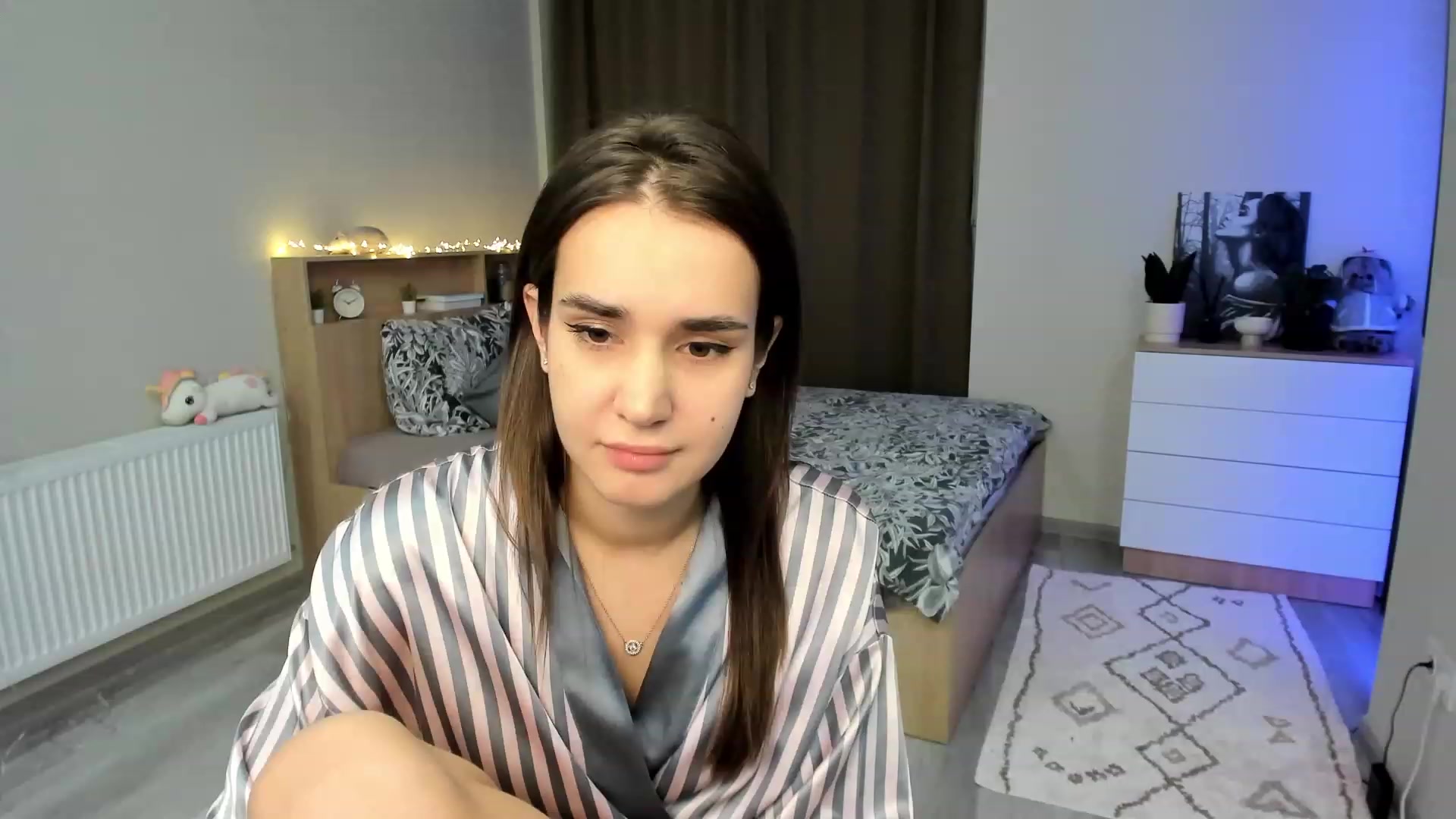 Gallery image thumbnail from Ellies_Smile's myfreecams stream on, 11/21/2023, 15:21 image 9 of 20
