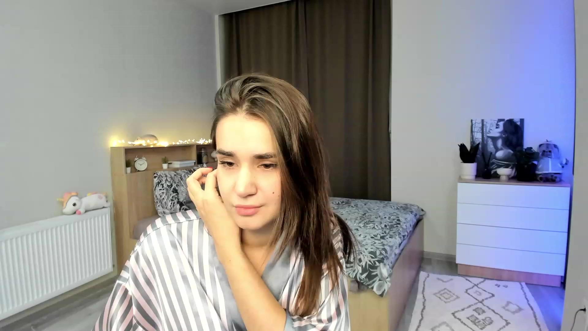 Gallery image thumbnail from Ellies_Smile's myfreecams stream on, 11/21/2023, 15:21 image 5 of 20