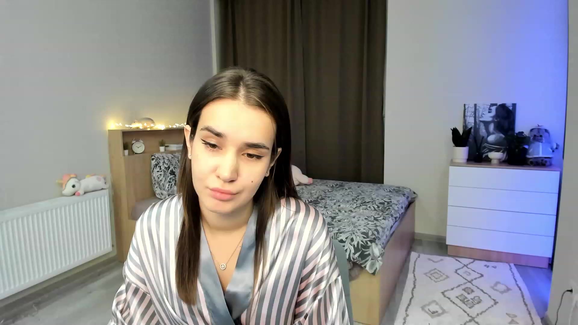 Gallery image thumbnail from Ellies_Smile's myfreecams stream on, 11/21/2023, 15:21 image 17 of 20