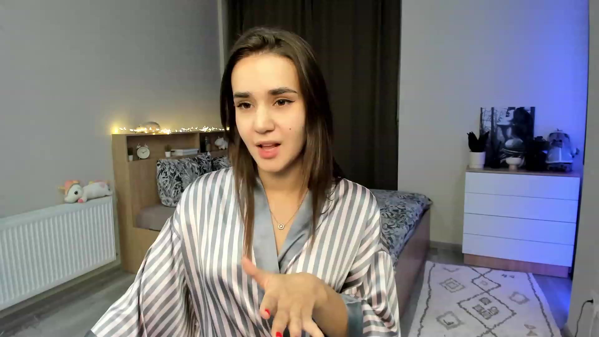 Gallery image thumbnail from Ellies_Smile's myfreecams stream on, 11/21/2023, 15:21 image 12 of 20