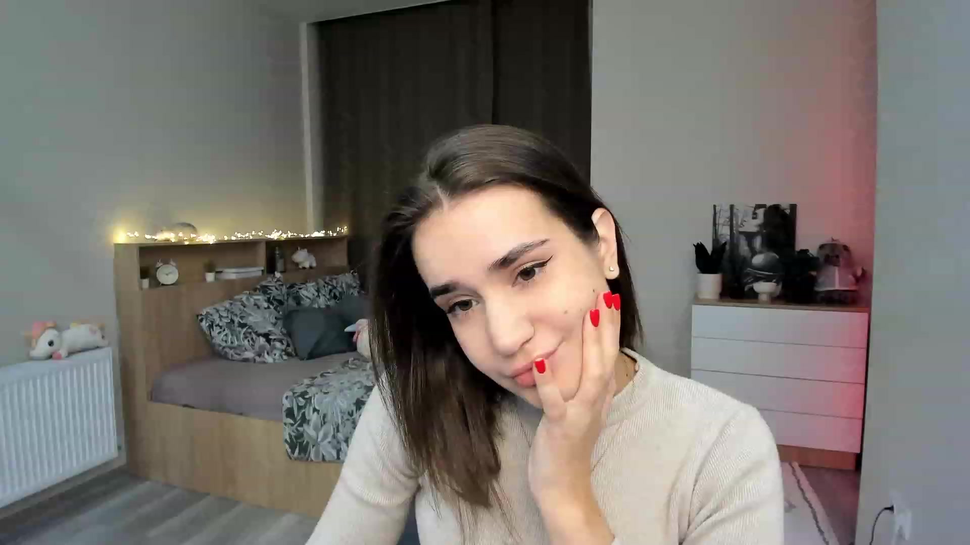 Gallery image thumbnail from Ellies_Smile's myfreecams stream on, 11/22/2023, 16:38 image 18 of 20