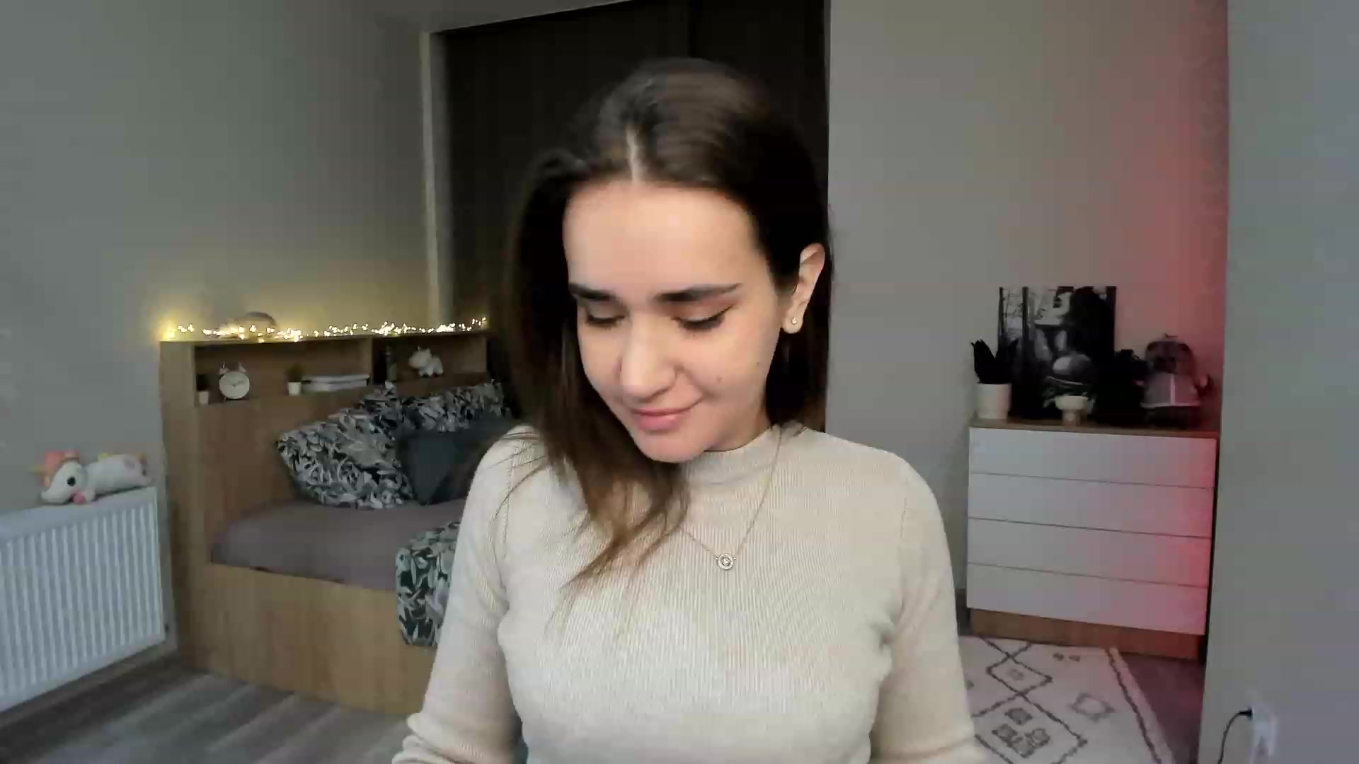 Gallery image thumbnail from Ellies_Smile's myfreecams stream on, 11/22/2023, 16:38 image 19 of 20