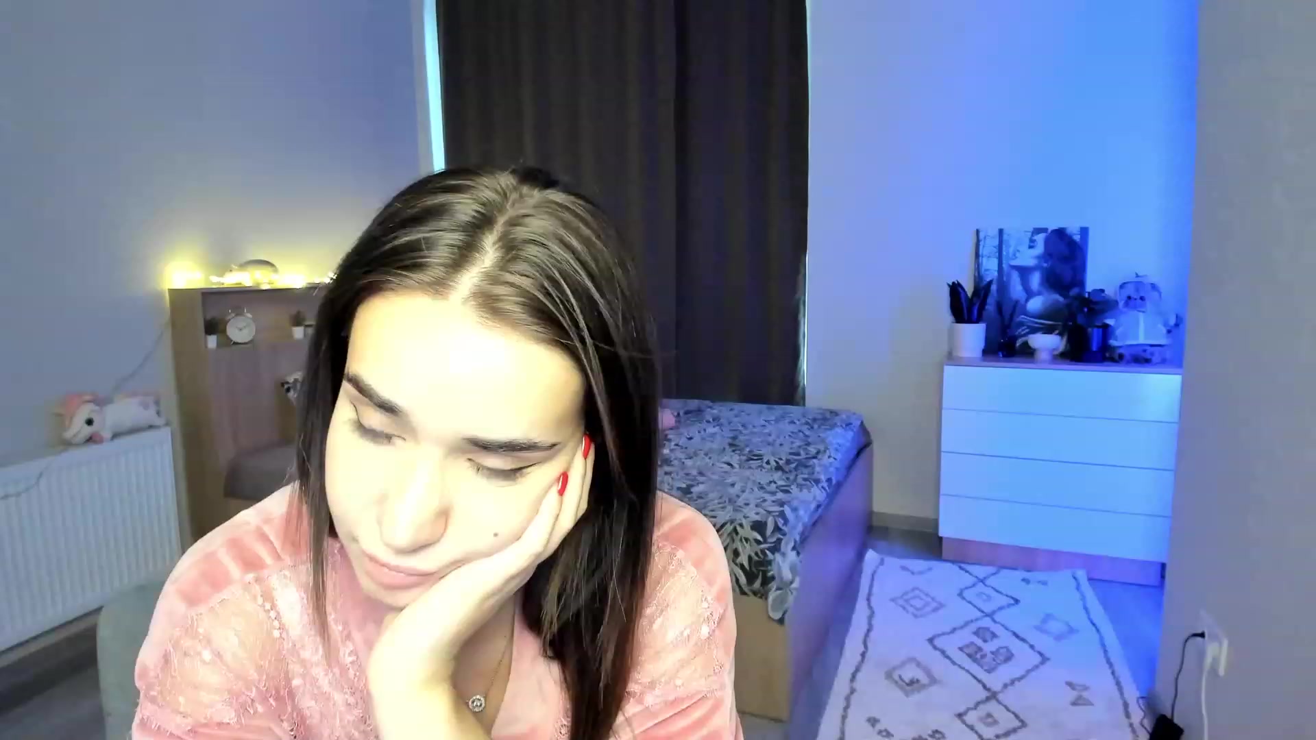 Gallery image thumbnail from Ellies_Smile's myfreecams stream on, 11/25/2023, 11:44 image 2 of 20