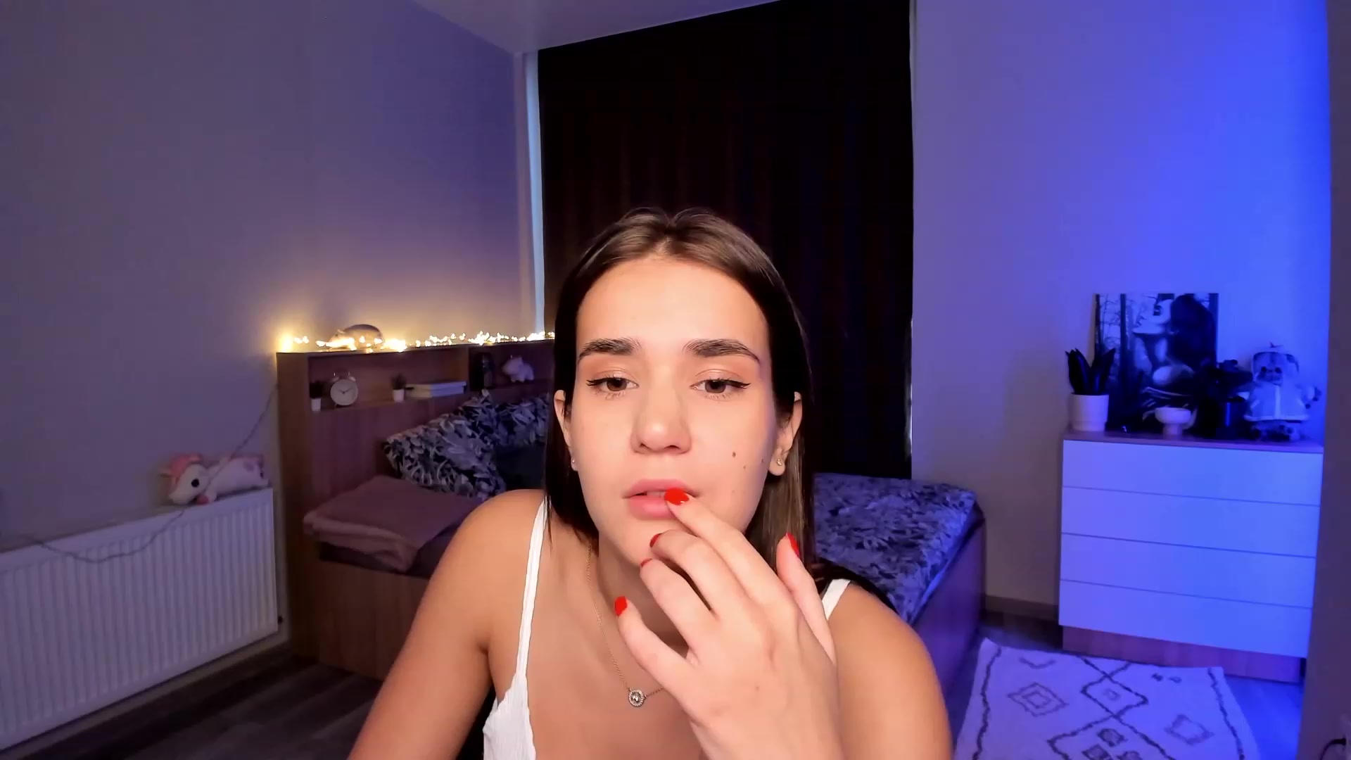Gallery image thumbnail from Ellies_Smile's myfreecams stream on, 11/27/2023, 08:03 image 18 of 20