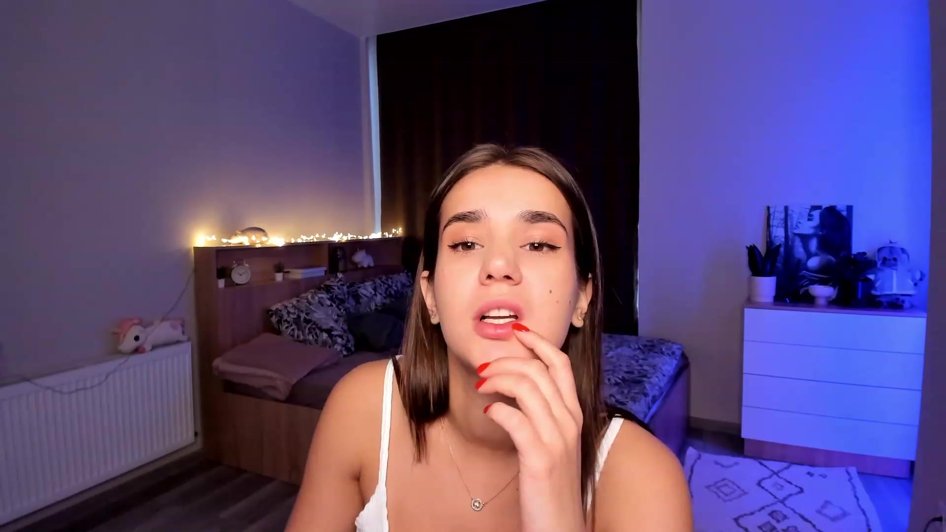 Gallery image thumbnail from Ellies_Smile's myfreecams stream on, 11/27/2023, 08:03 image 19 of 20