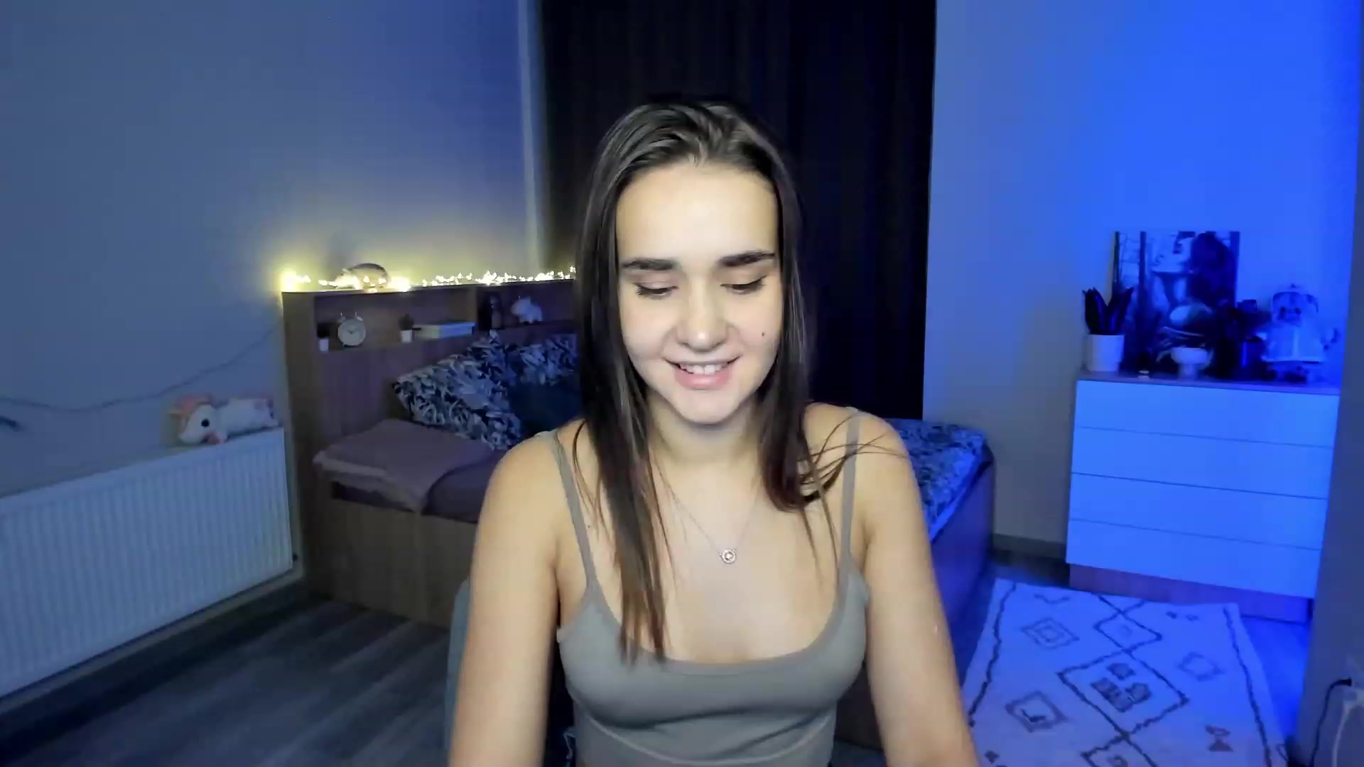 Gallery image thumbnail from Ellies_Smile's myfreecams stream on, 11/30/2023, 15:09 image 16 of 20