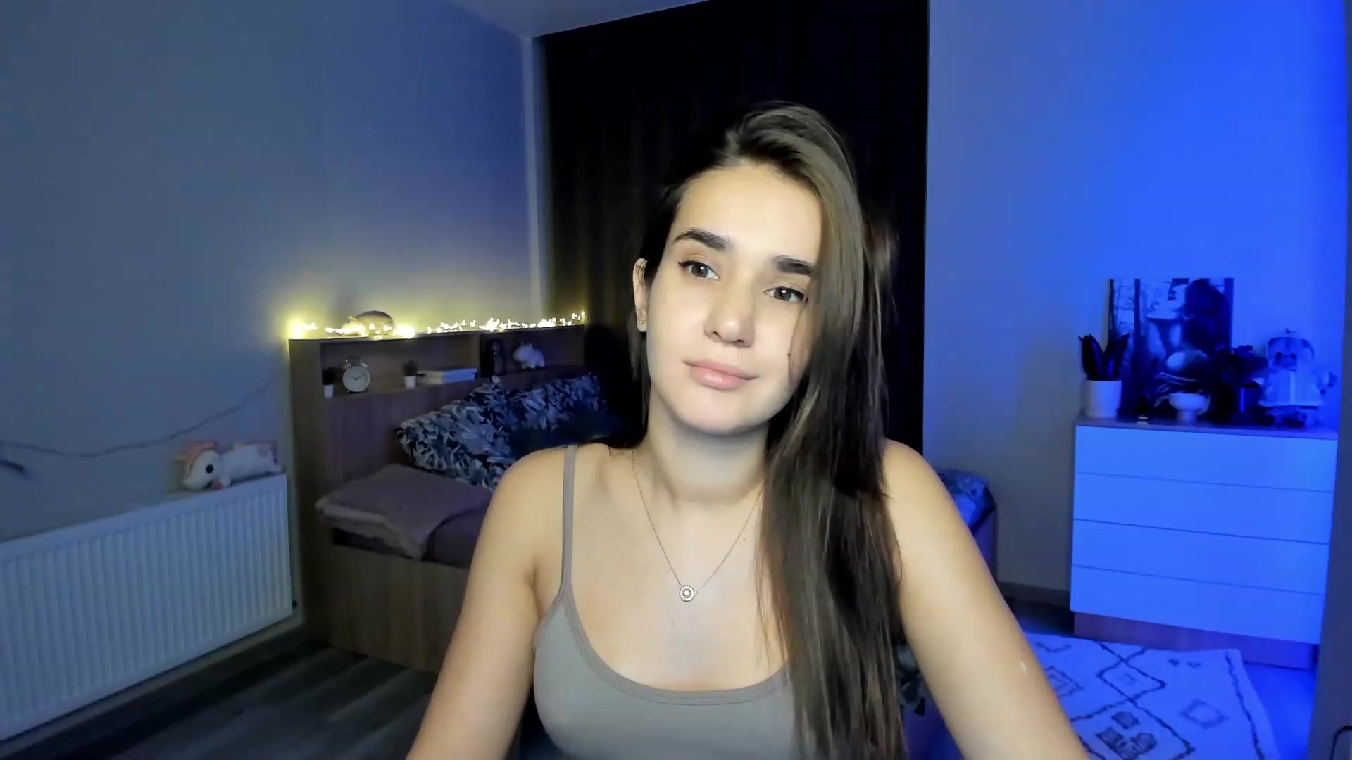 Gallery image thumbnail from Ellies_Smile's myfreecams stream on, 11/30/2023, 15:09 image 4 of 20