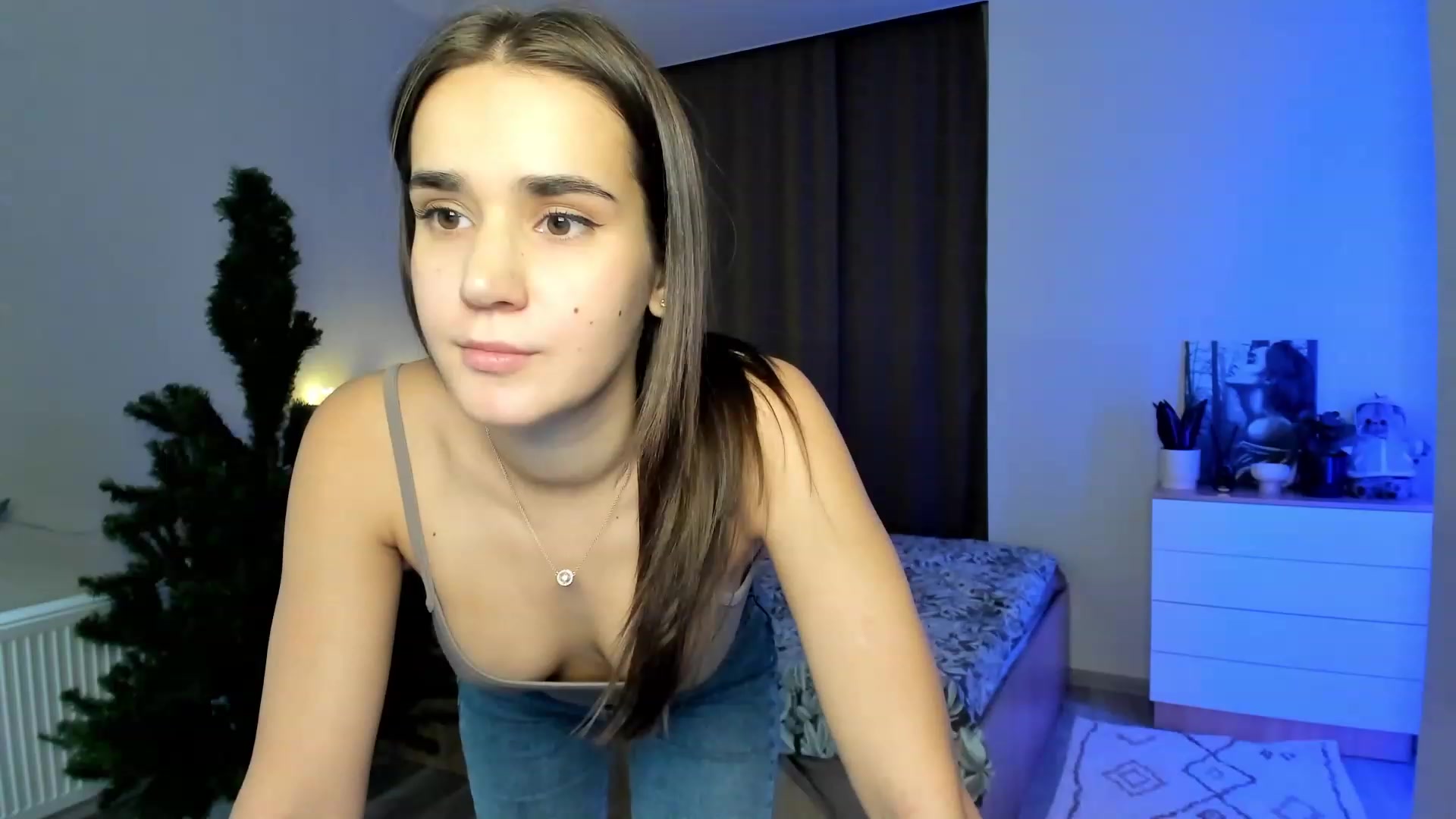 Gallery image thumbnail from Ellies_Smile's myfreecams stream on, 11/30/2023, 19:57 image 7 of 20