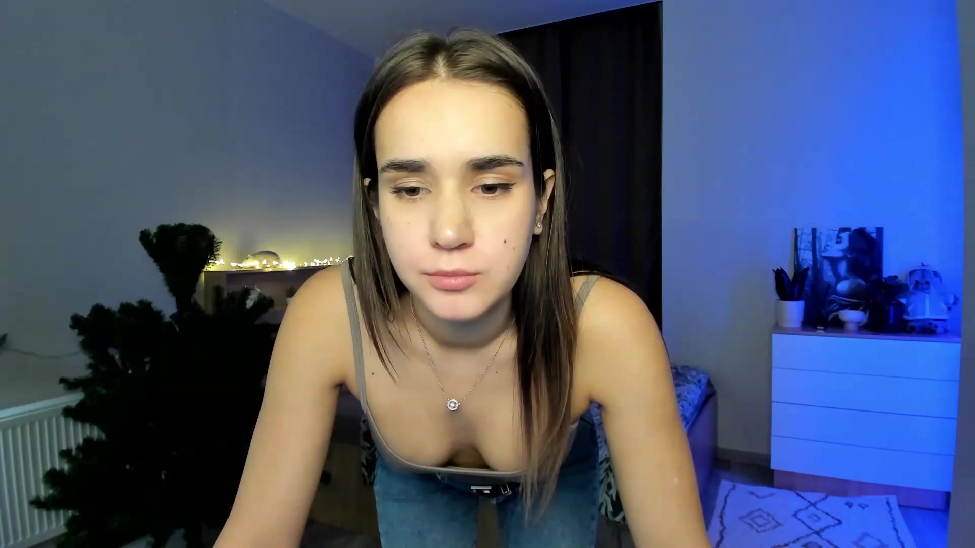 Gallery image thumbnail from Ellies_Smile's myfreecams stream on, 11/30/2023, 19:57 image 6 of 20
