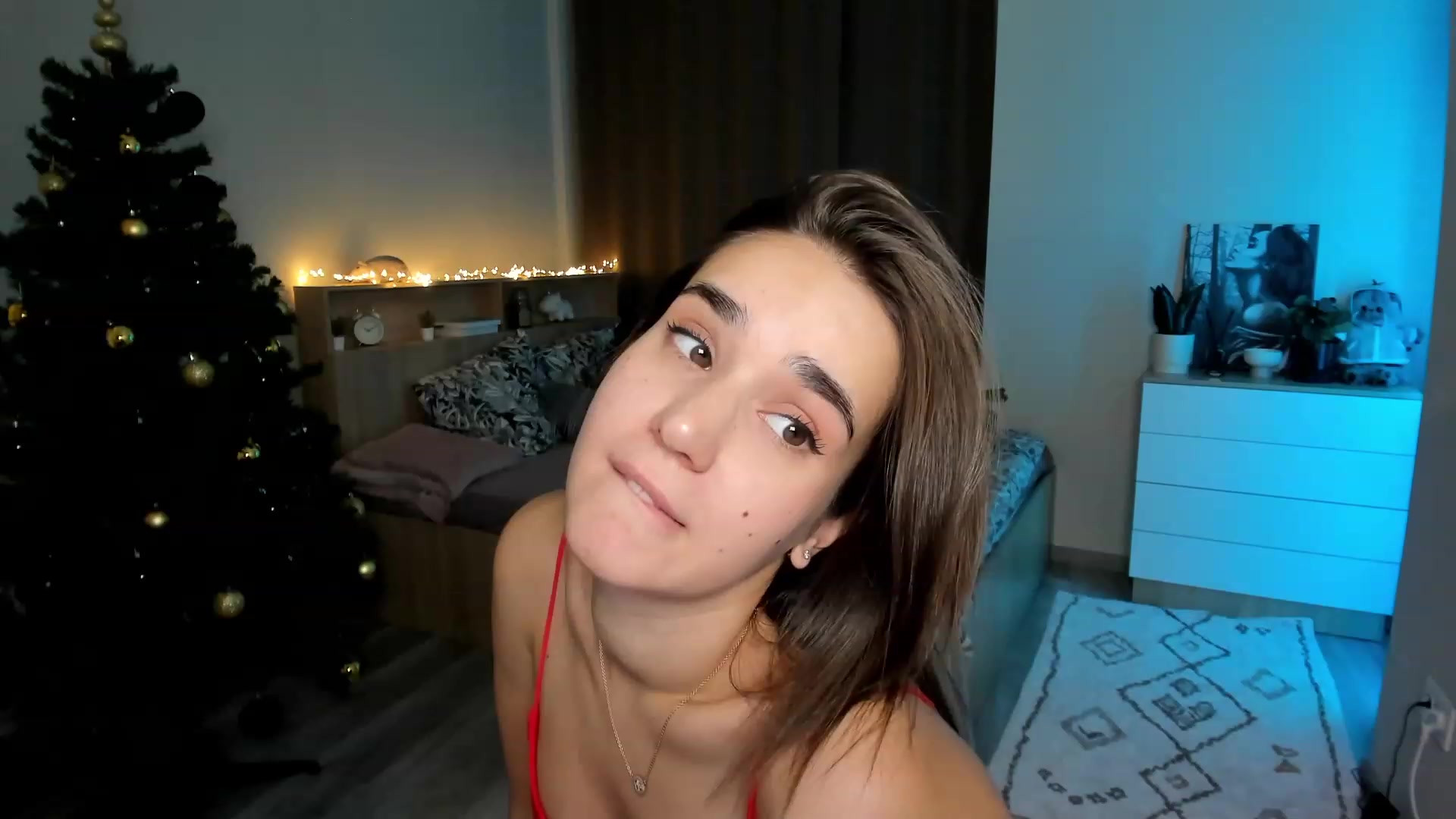 Gallery image thumbnail from Ellies_Smile's myfreecams stream on, 11/30/2023, 20:30 image 11 of 20