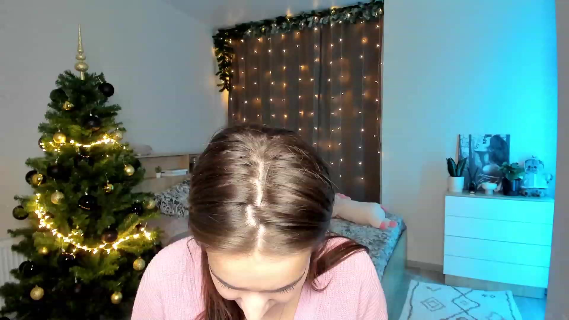 Gallery image thumbnail from Ellies_Smile's myfreecams stream on, 12/01/2023, 13:39 image 20 of 20