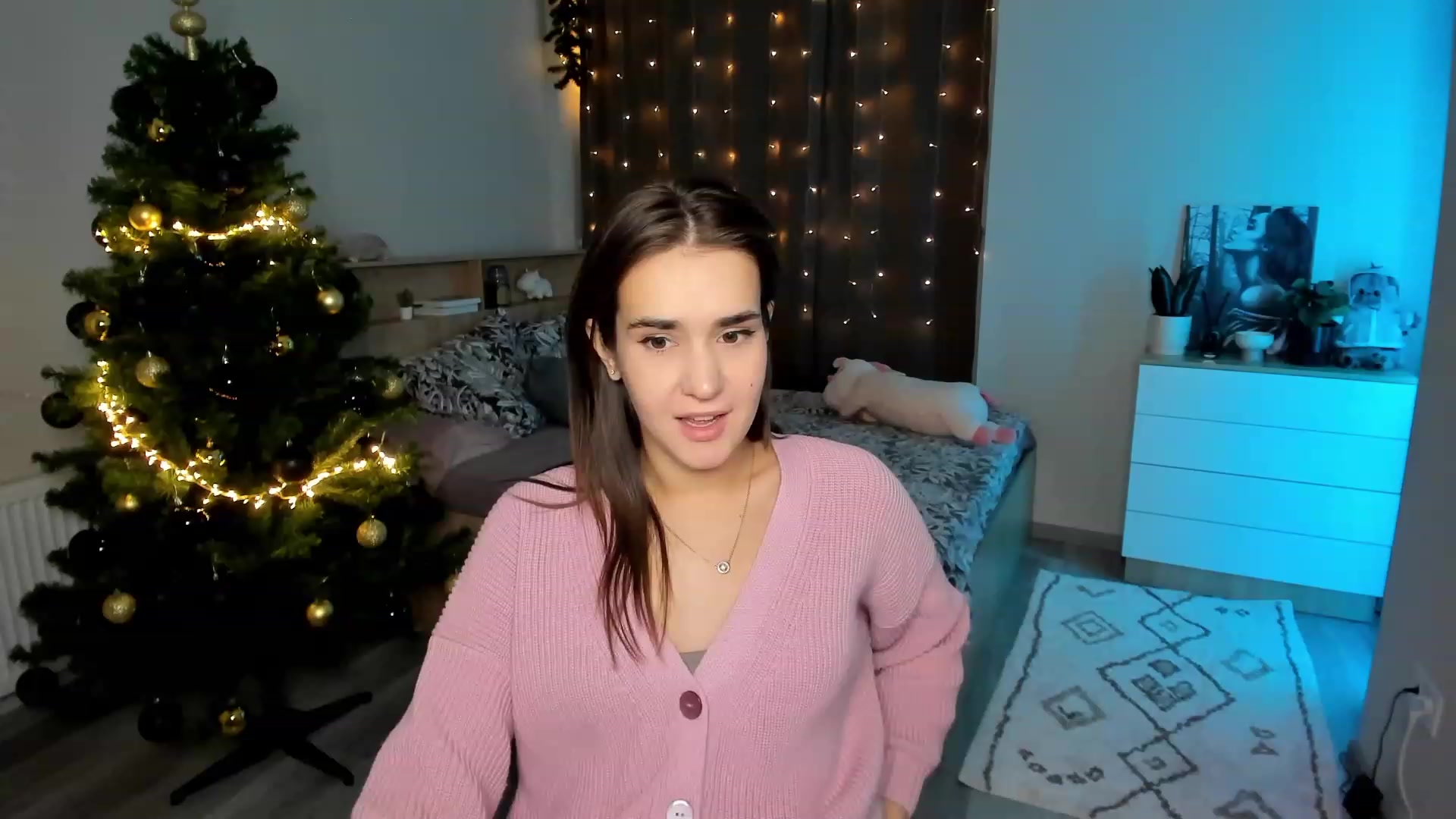 Gallery image thumbnail from Ellies_Smile's myfreecams stream on, 12/01/2023, 13:39 image 11 of 20
