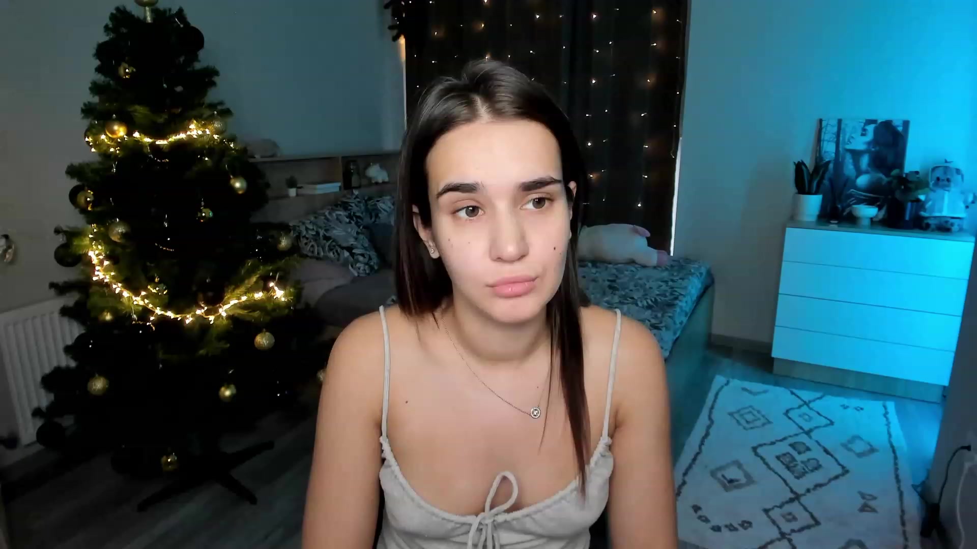 Gallery image thumbnail from Ellies_Smile's myfreecams stream on, 12/04/2023, 11:40 image 4 of 20