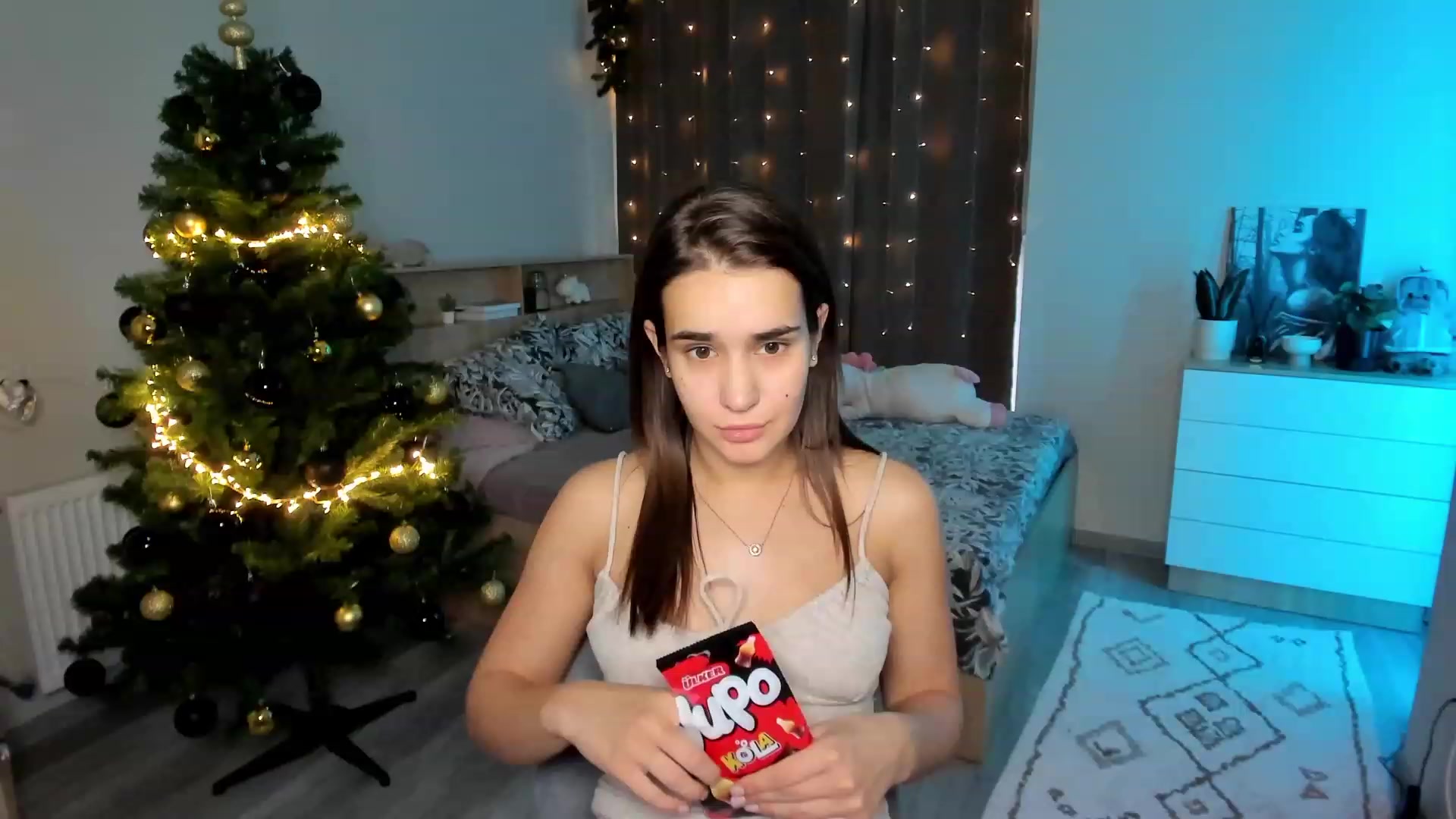 Gallery image thumbnail from Ellies_Smile's myfreecams stream on, 12/04/2023, 11:40 image 20 of 20