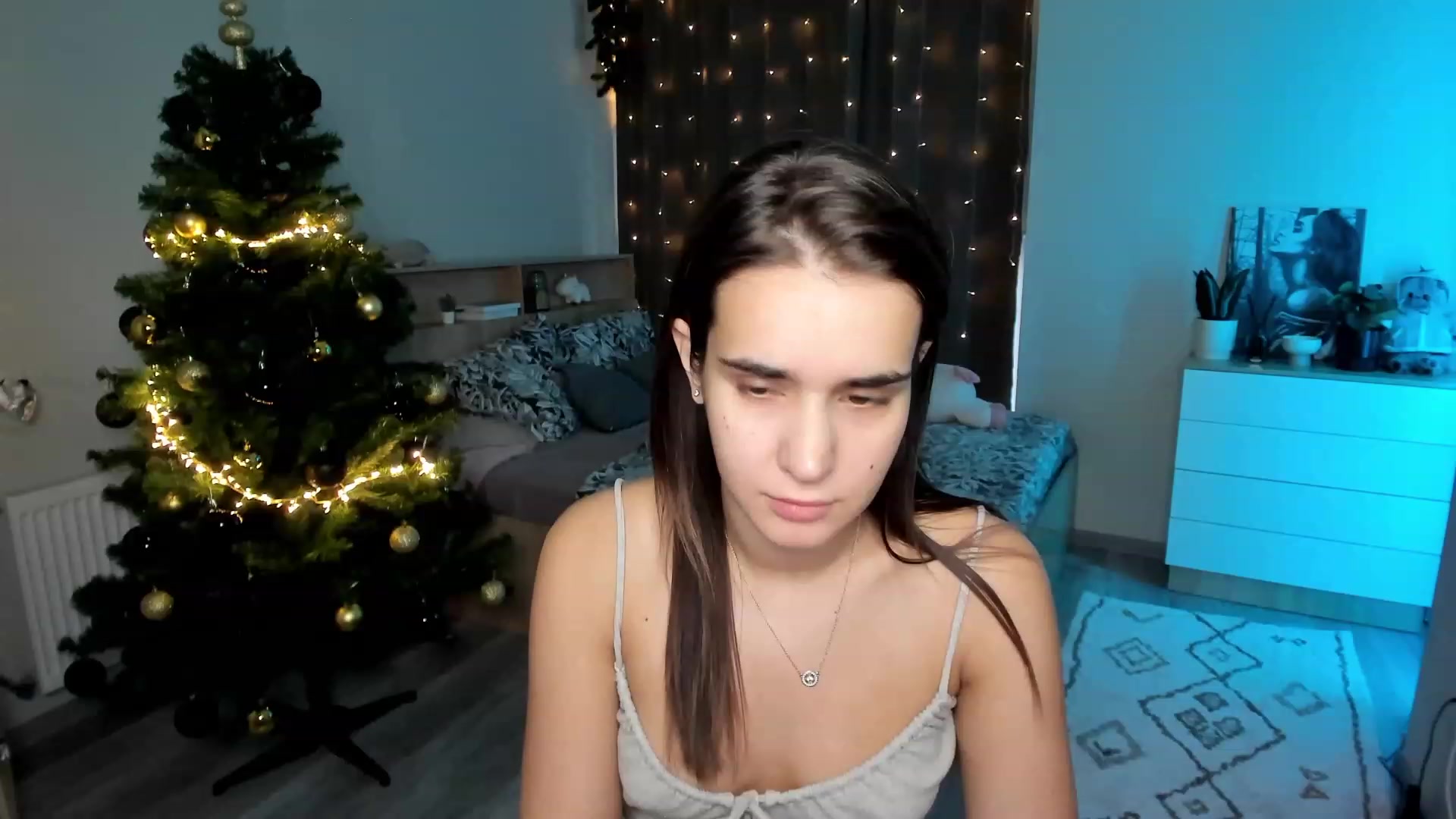 Gallery image thumbnail from Ellies_Smile's myfreecams stream on, 12/04/2023, 11:40 image 19 of 20