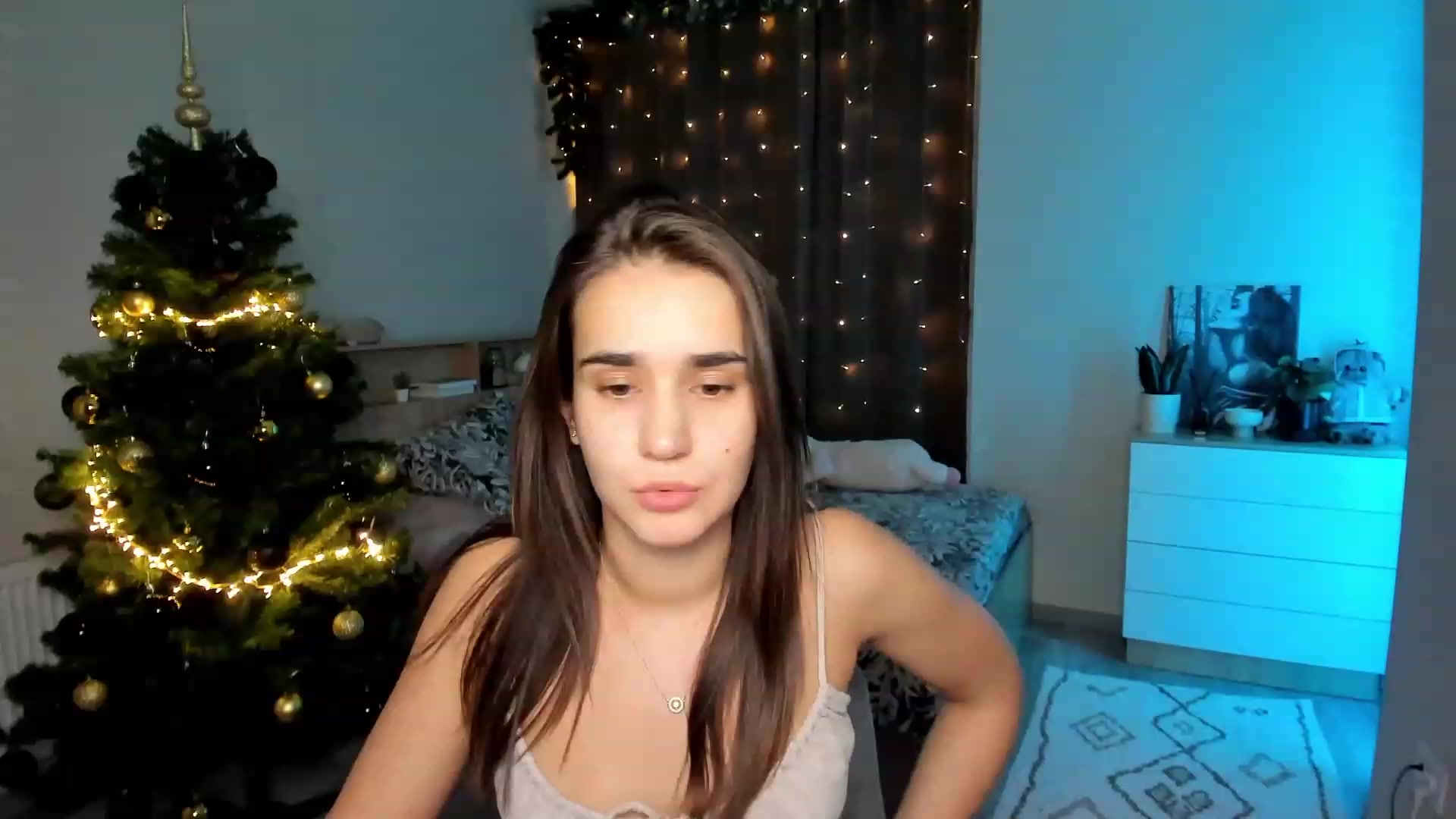 Gallery image thumbnail from Ellies_Smile's myfreecams stream on, 12/04/2023, 13:22 image 2 of 20