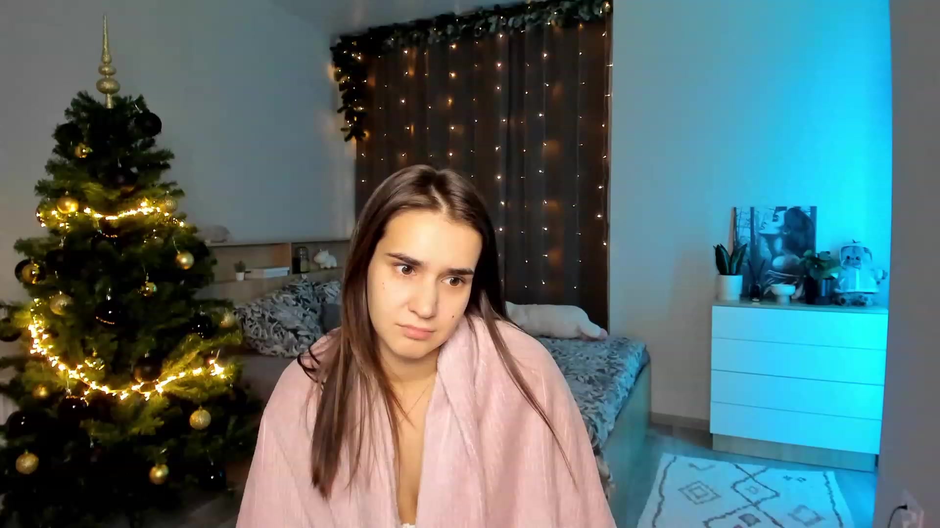 Gallery image thumbnail from Ellies_Smile's myfreecams stream on, 12/04/2023, 14:49 image 5 of 20