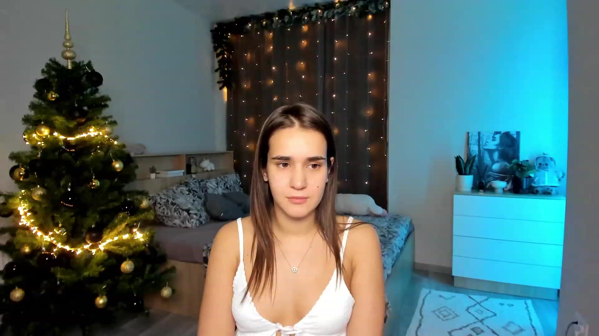 Gallery image thumbnail from Ellies_Smile's myfreecams stream on, 12/04/2023, 14:49 image 19 of 20