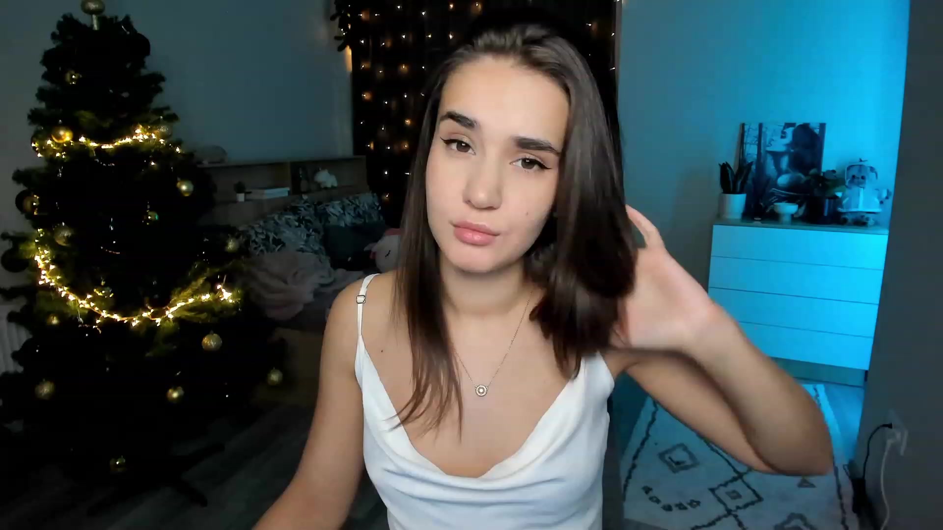 Gallery image thumbnail from Ellies_Smile's myfreecams stream on, 12/05/2023, 14:31 image 6 of 20
