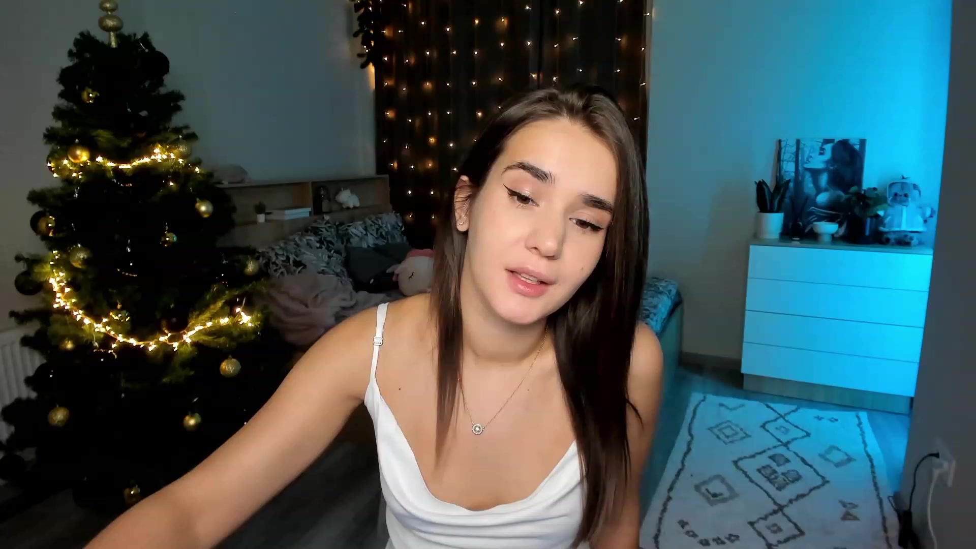 Gallery image thumbnail from Ellies_Smile's myfreecams stream on, 12/05/2023, 14:31 image 15 of 20