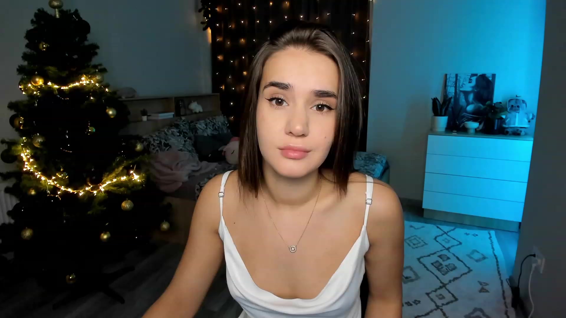 Gallery image thumbnail from Ellies_Smile's myfreecams stream on, 12/05/2023, 14:31 image 3 of 20