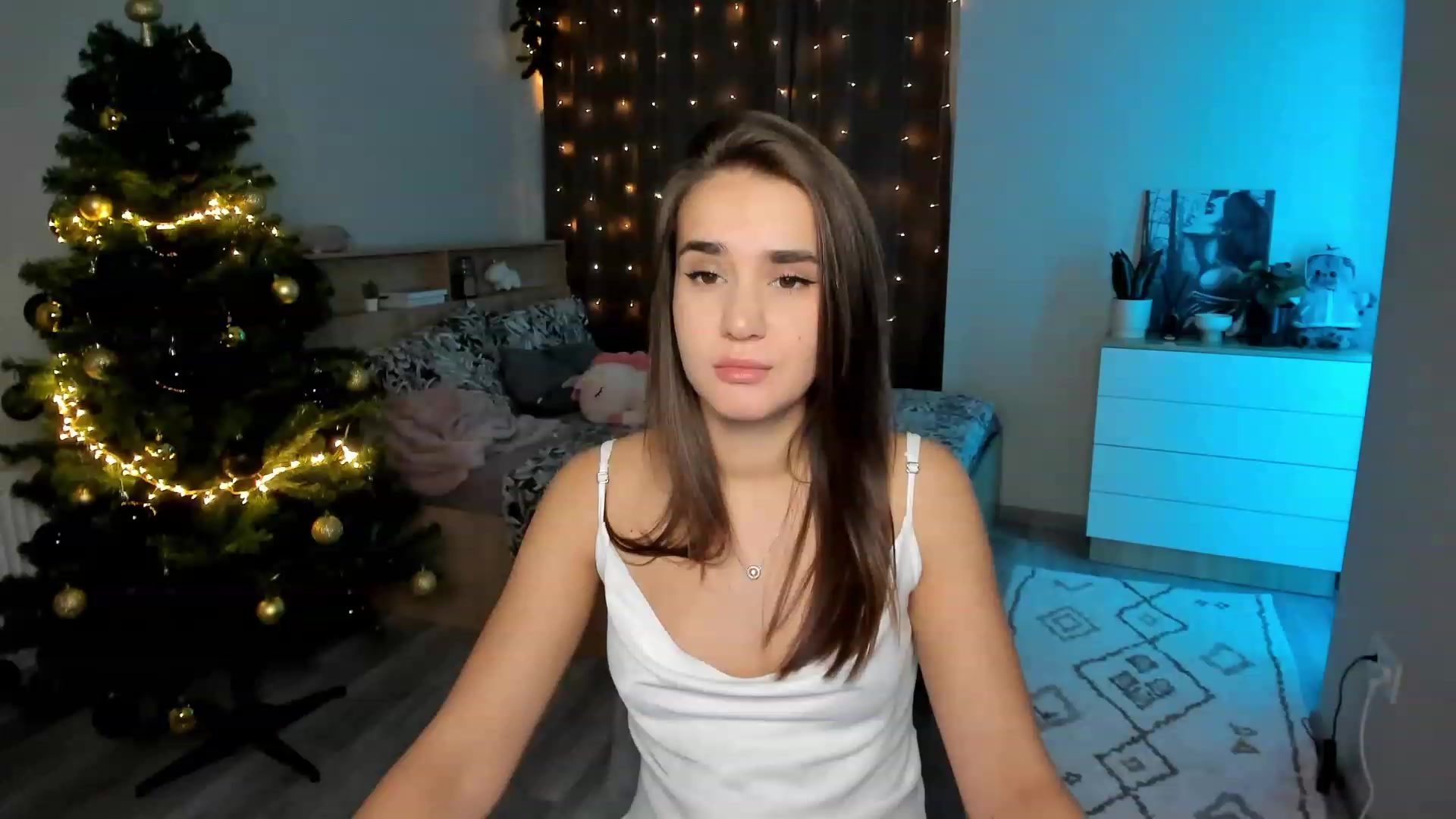 Gallery image thumbnail from Ellies_Smile's myfreecams stream on, 12/05/2023, 14:31 image 5 of 20