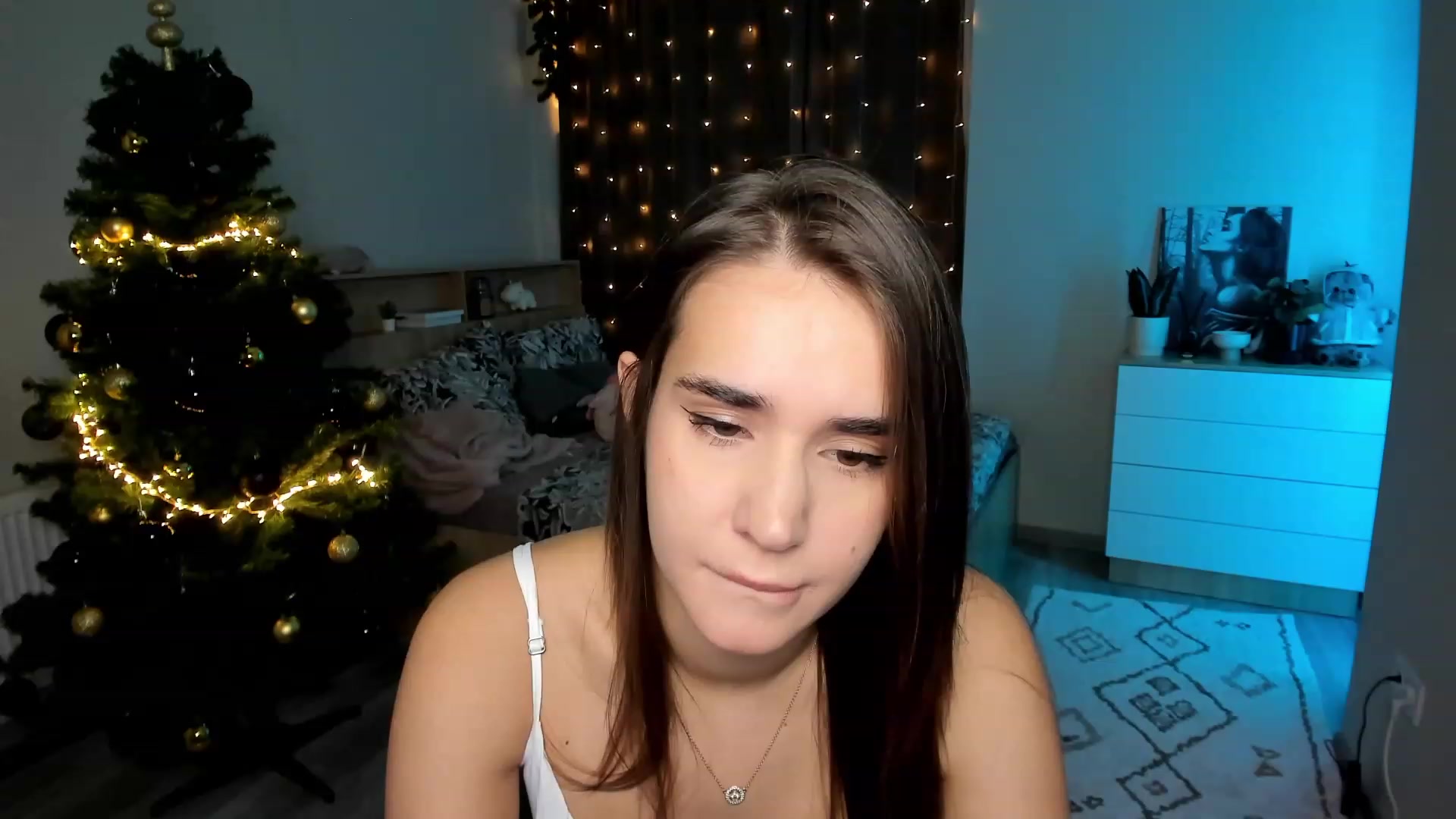 Gallery image thumbnail from Ellies_Smile's myfreecams stream on, 12/05/2023, 14:54 image 4 of 20
