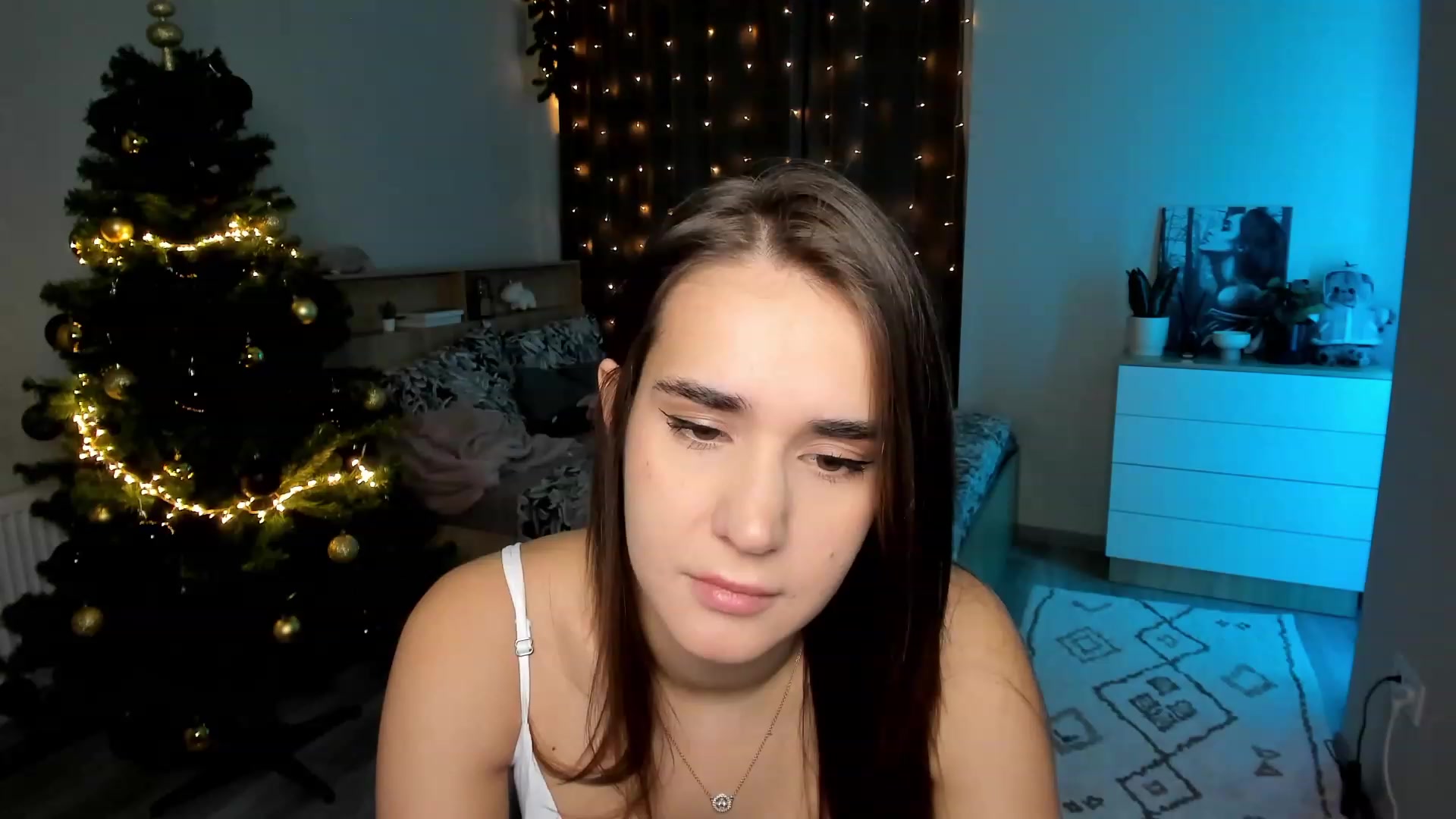 Gallery image thumbnail from Ellies_Smile's myfreecams stream on, 12/05/2023, 14:54 image 1 of 20