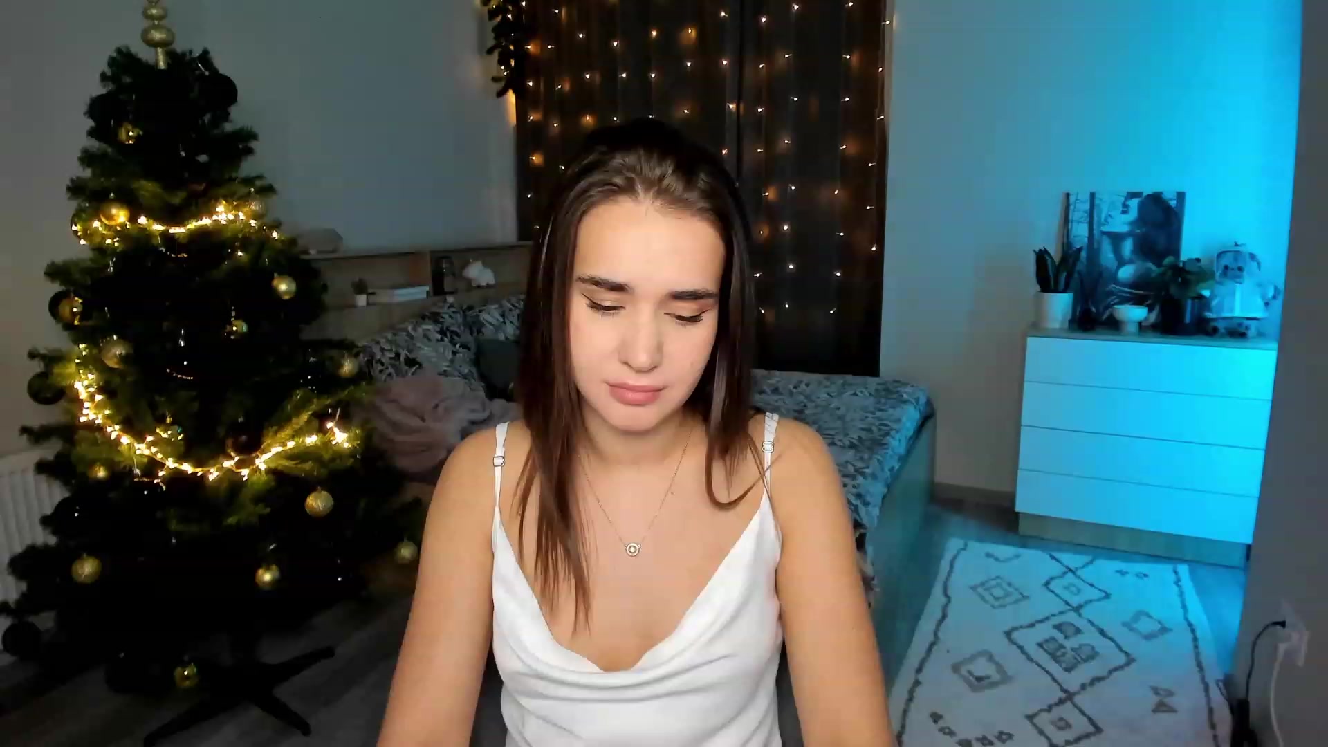 Gallery image thumbnail from Ellies_Smile's myfreecams stream on, 12/05/2023, 14:54 image 10 of 20