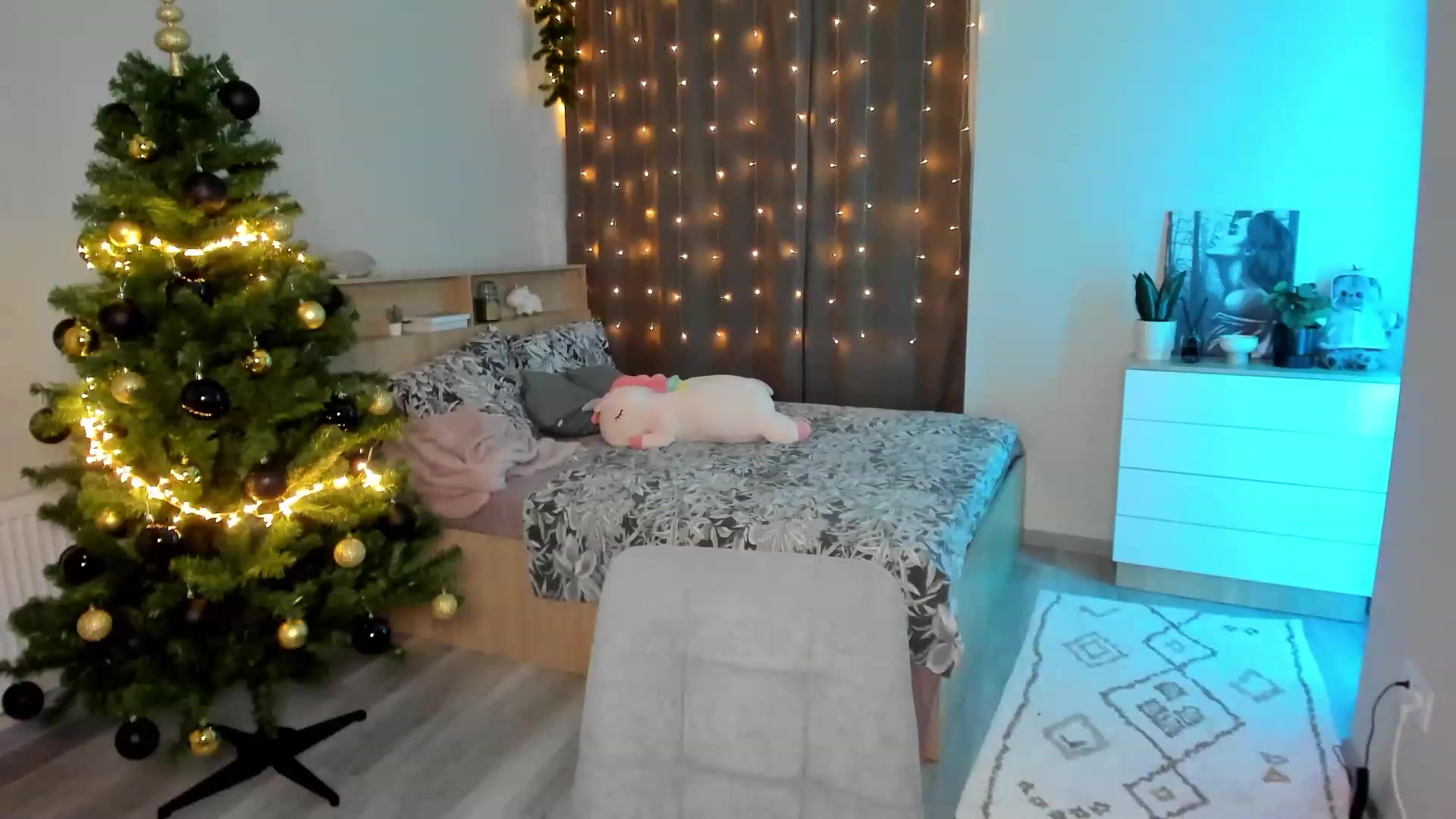 Gallery image thumbnail from Ellies_Smile's myfreecams stream on, 12/05/2023, 14:54 image 20 of 20