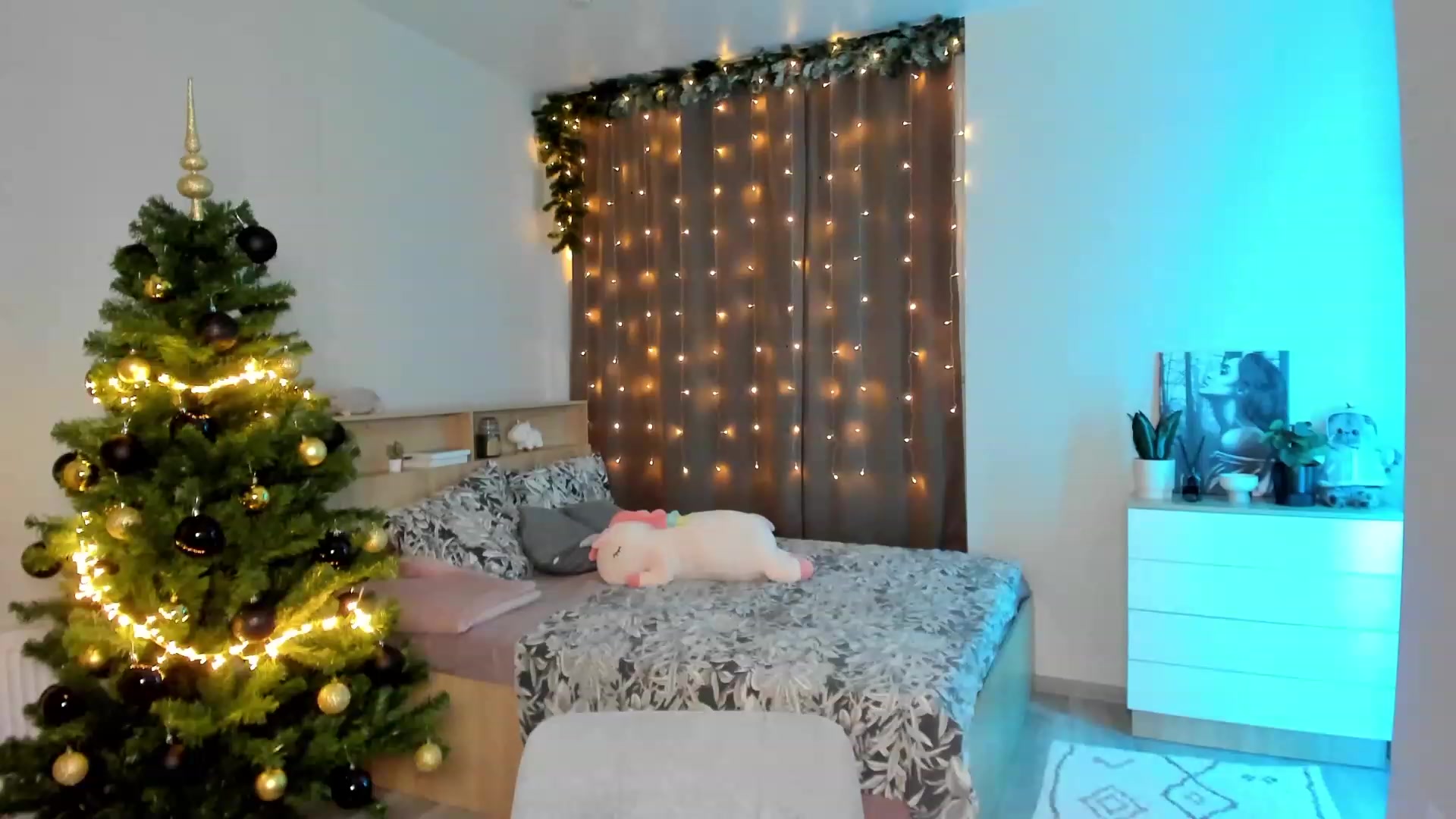 Gallery image thumbnail from Ellies_Smile's myfreecams stream on, 12/05/2023, 15:47 image 16 of 20