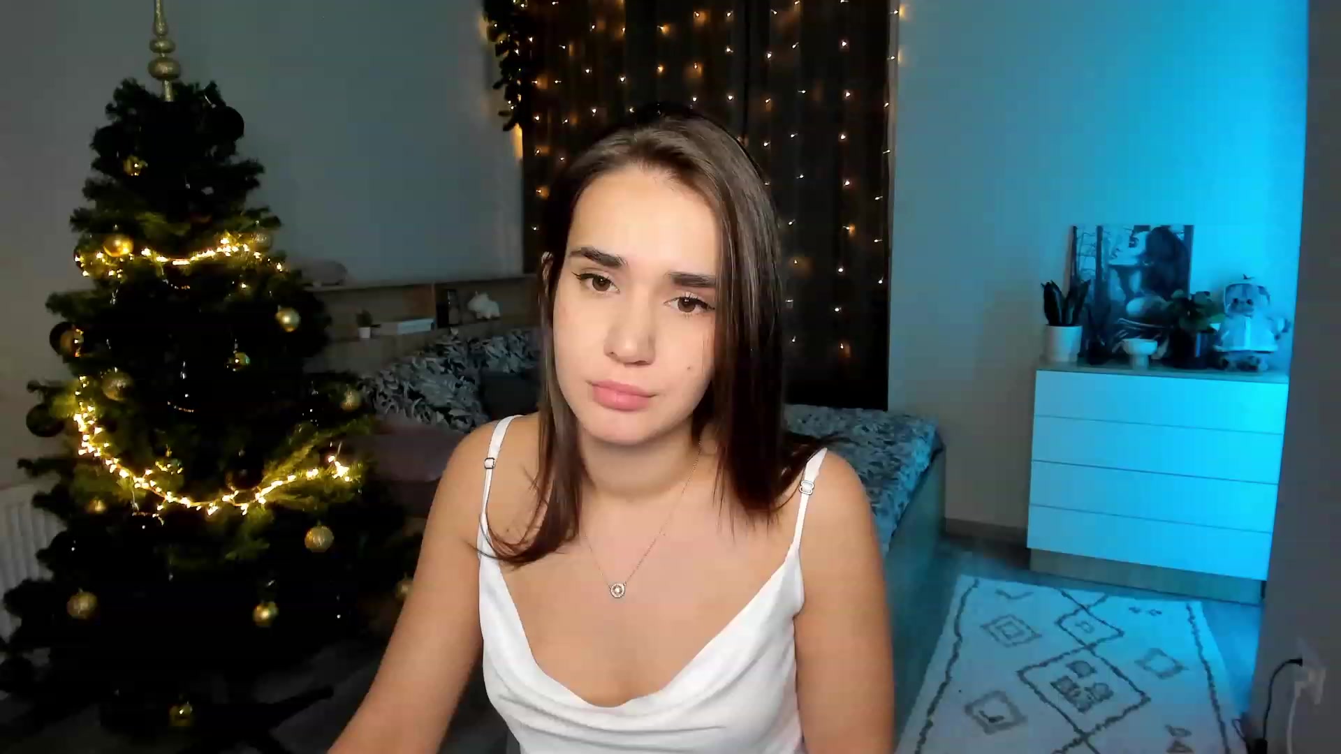 Gallery image thumbnail from Ellies_Smile's myfreecams stream on, 12/05/2023, 15:47 image 4 of 20