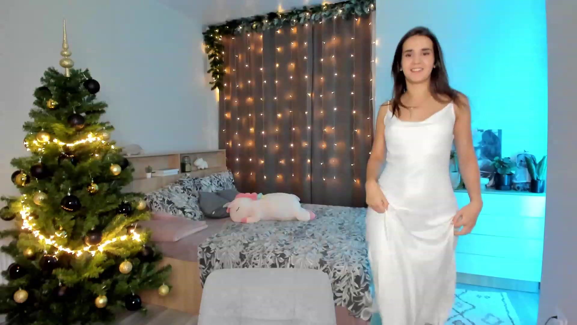Gallery image thumbnail from Ellies_Smile's myfreecams stream on, 12/05/2023, 16:38 image 14 of 20