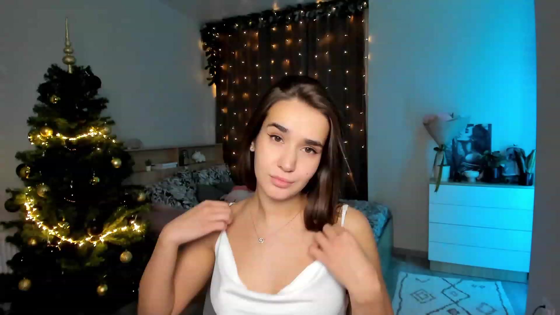 Gallery image thumbnail from Ellies_Smile's myfreecams stream on, 12/05/2023, 16:38 image 6 of 20