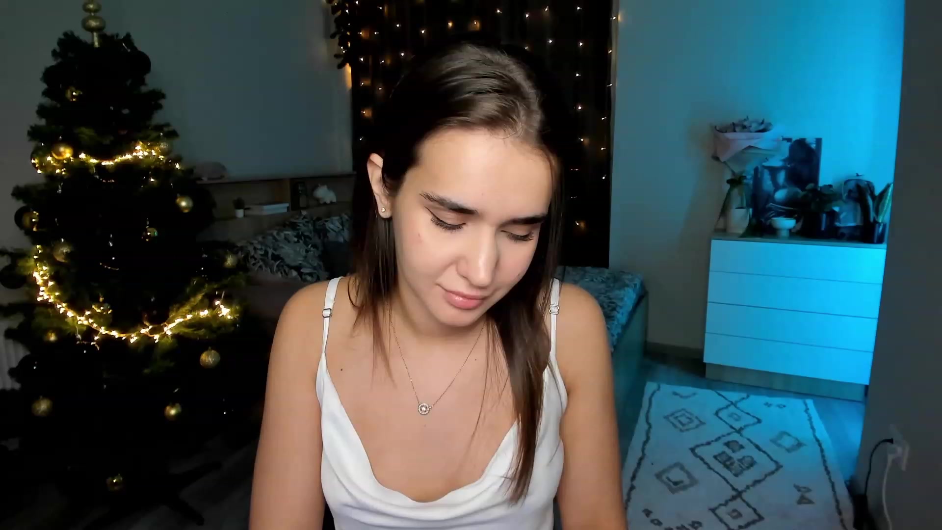 Gallery image thumbnail from Ellies_Smile's myfreecams stream on, 12/05/2023, 16:38 image 20 of 20