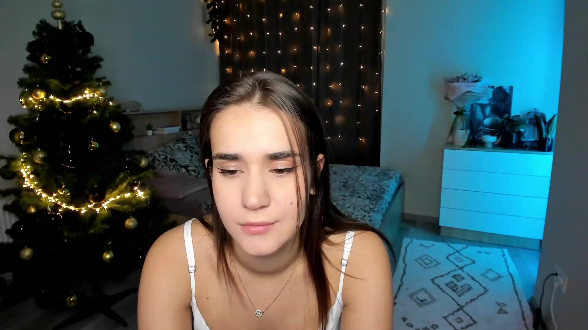 Gallery image thumbnail from Ellies_Smile's myfreecams stream on, 12/05/2023, 16:38 image 19 of 20