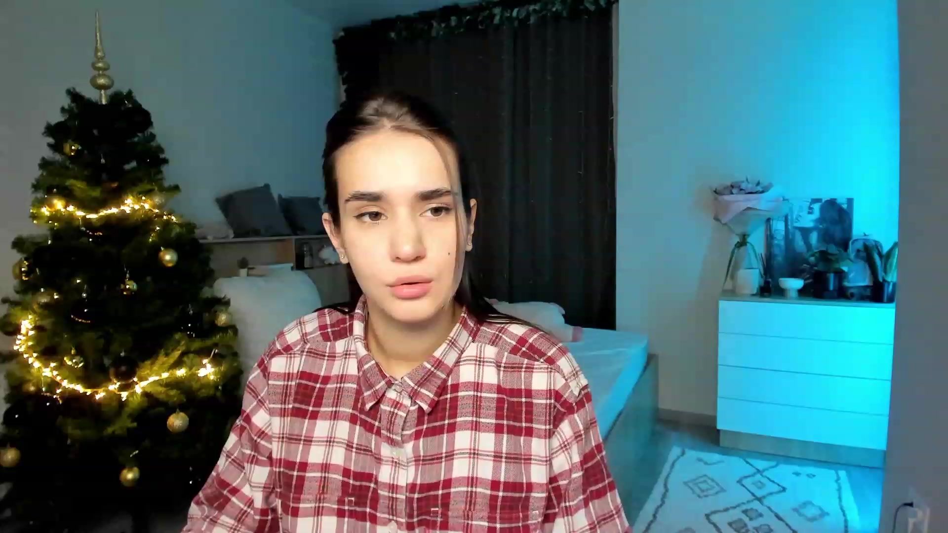 Gallery image thumbnail from Ellies_Smile's myfreecams stream on, 12/07/2023, 15:22 image 17 of 20
