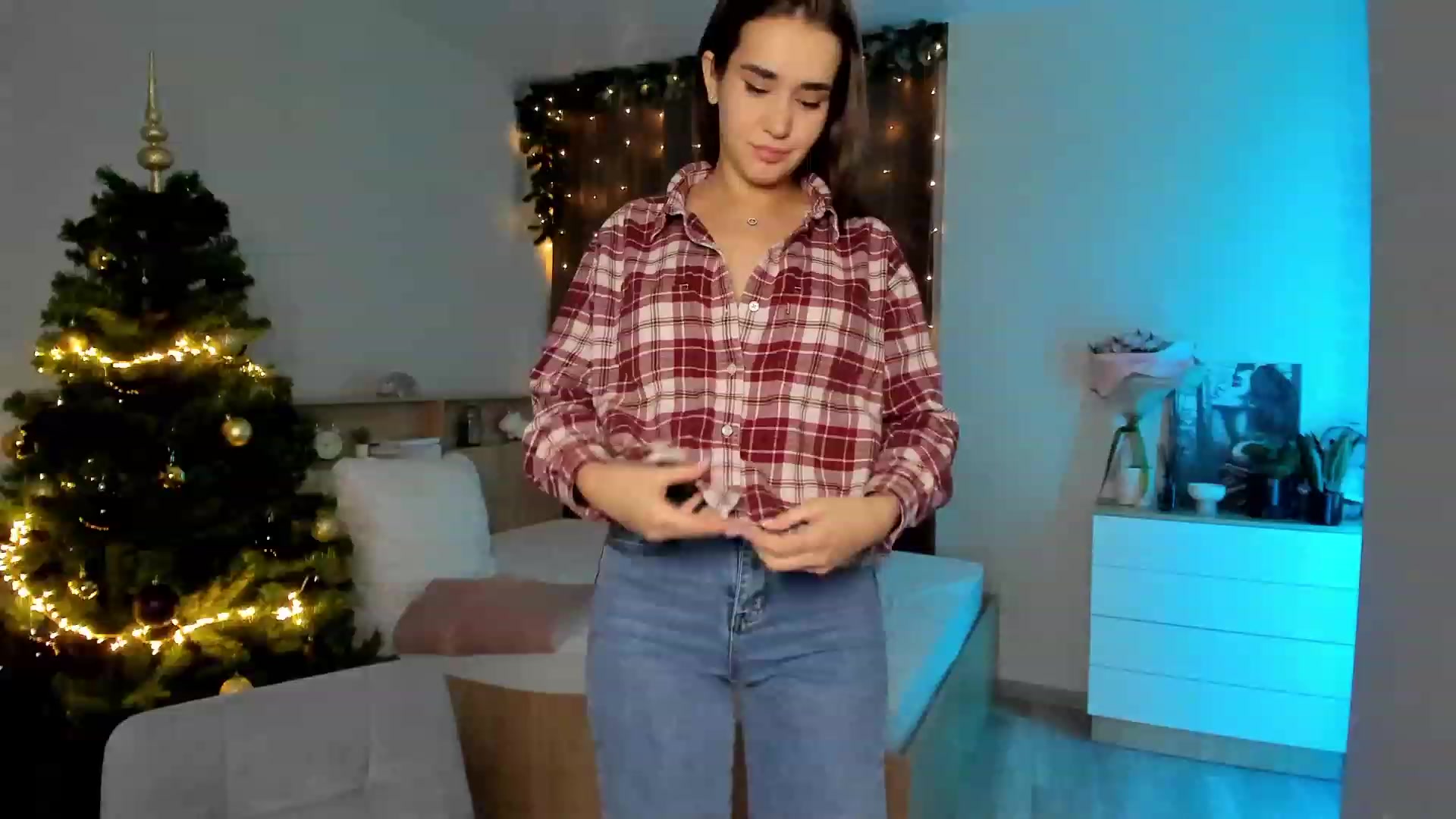 Gallery image thumbnail from Ellies_Smile's myfreecams stream on, 12/08/2023, 13:51 image 3 of 20