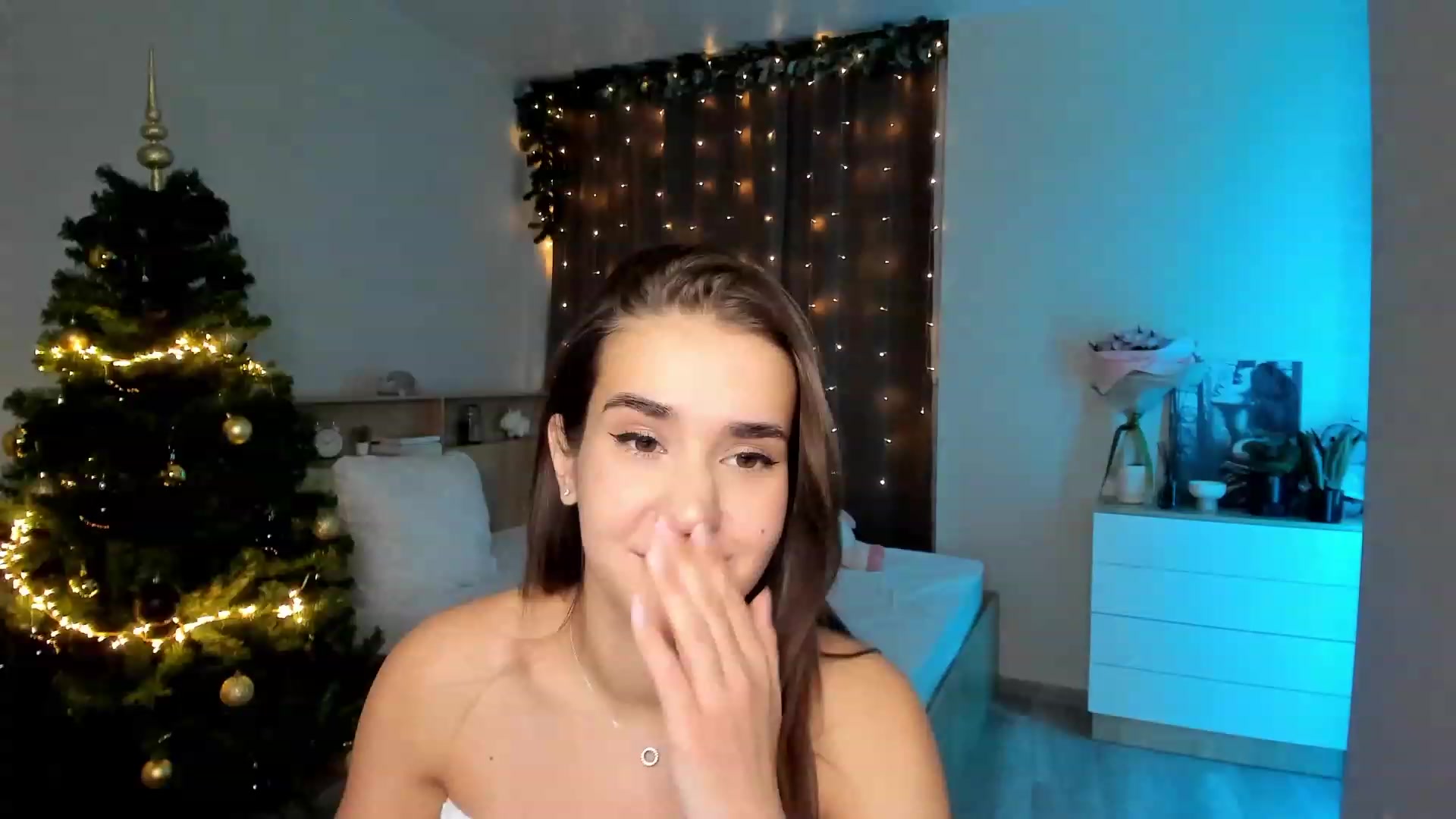 Gallery image thumbnail from Ellies_Smile's myfreecams stream on, 12/08/2023, 13:51 image 20 of 20