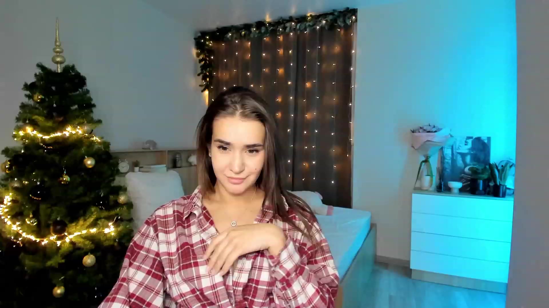 Gallery image thumbnail from Ellies_Smile's myfreecams stream on, 12/08/2023, 13:51 image 5 of 20