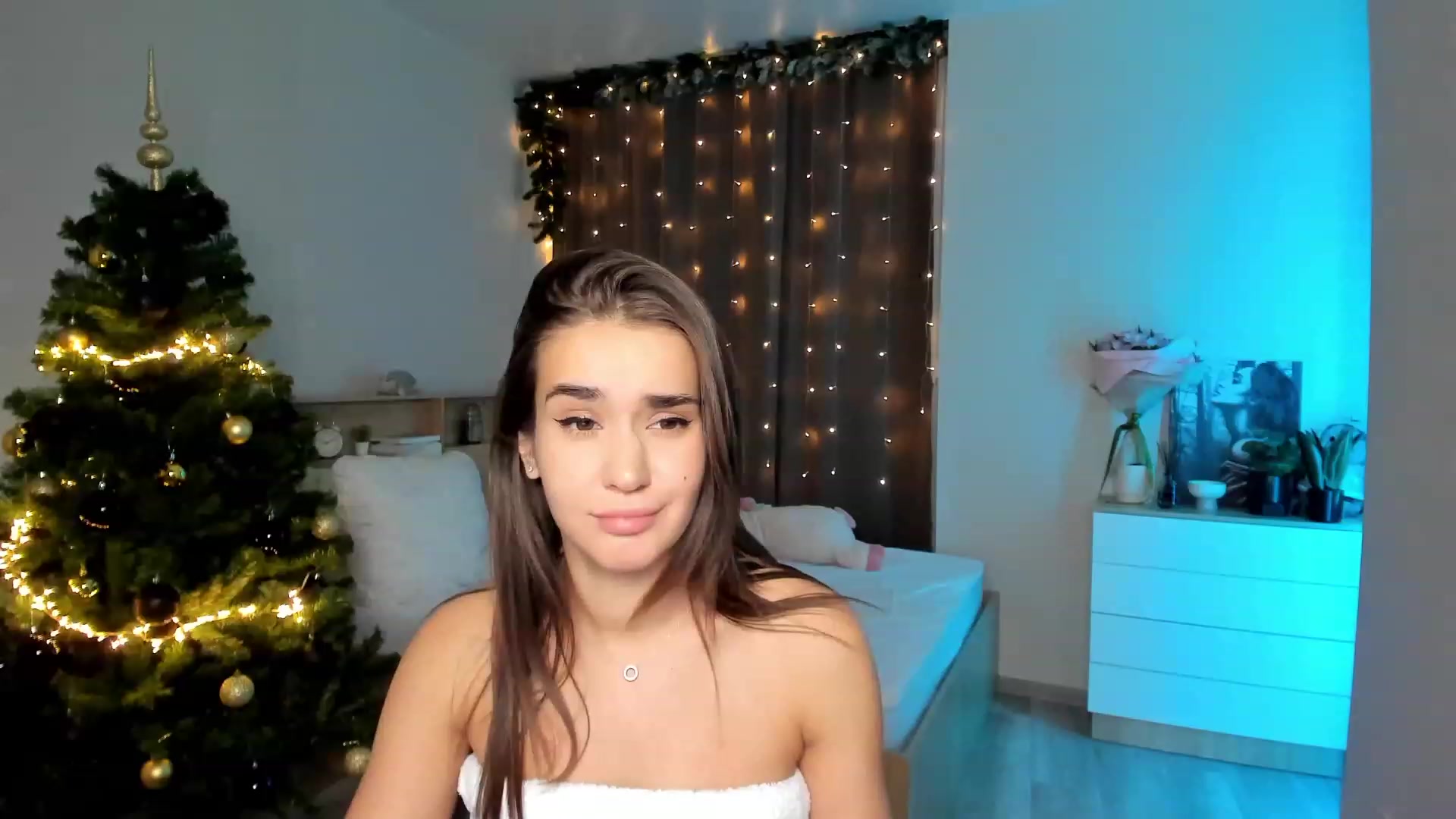 Gallery image thumbnail from Ellies_Smile's myfreecams stream on, 12/08/2023, 13:51 image 18 of 20