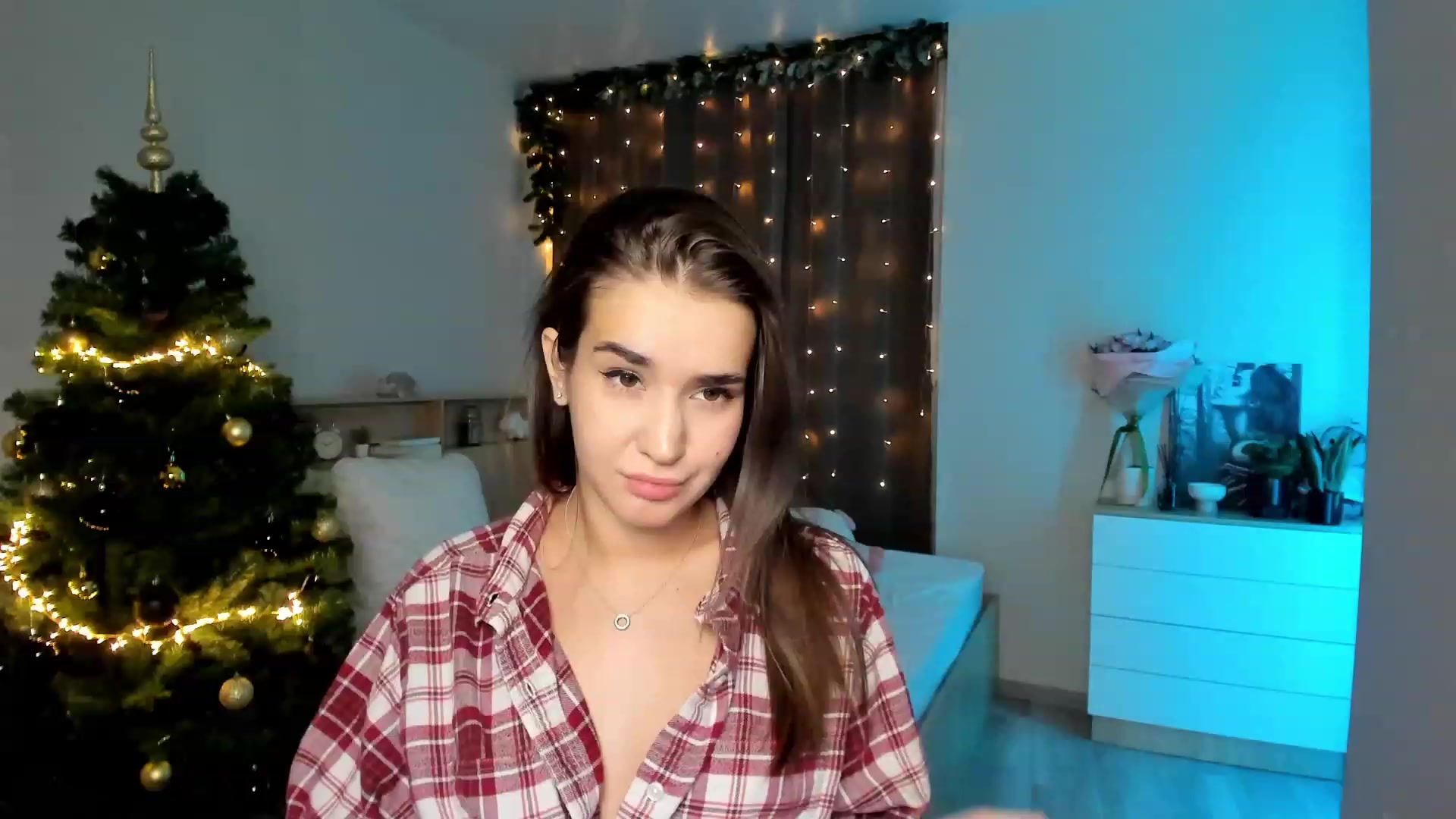 Gallery image thumbnail from Ellies_Smile's myfreecams stream on, 12/08/2023, 13:51 image 6 of 20