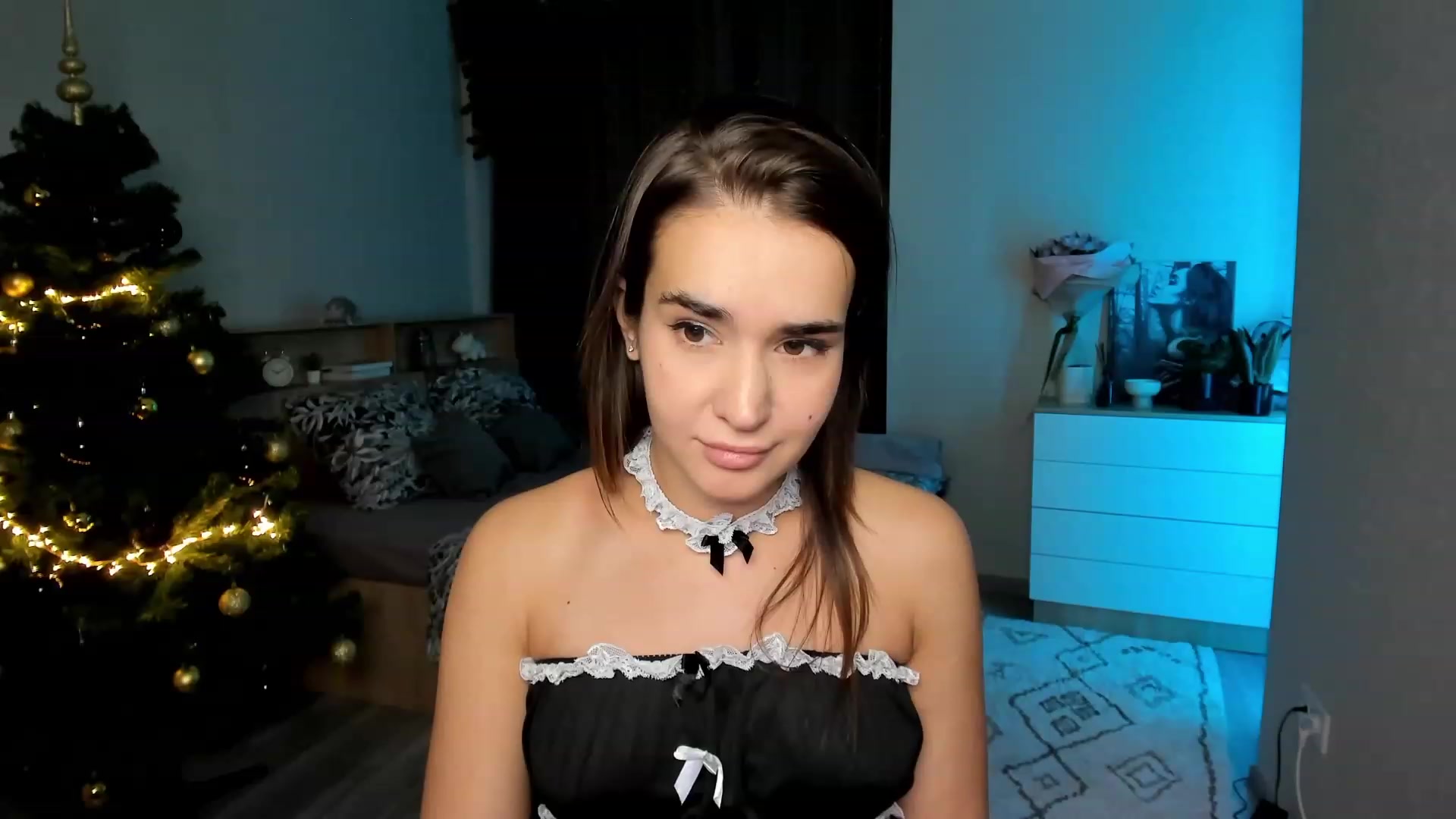 Gallery image thumbnail from Ellies_Smile's myfreecams stream on, 12/11/2023, 14:28 image 7 of 20