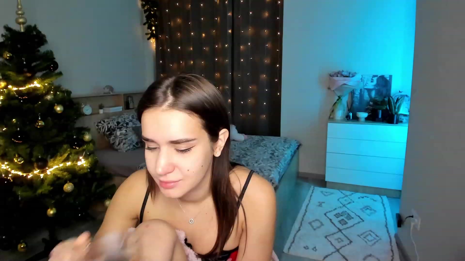 Gallery image thumbnail from Ellies_Smile's myfreecams stream on, 12/14/2023, 15:21 image 4 of 20