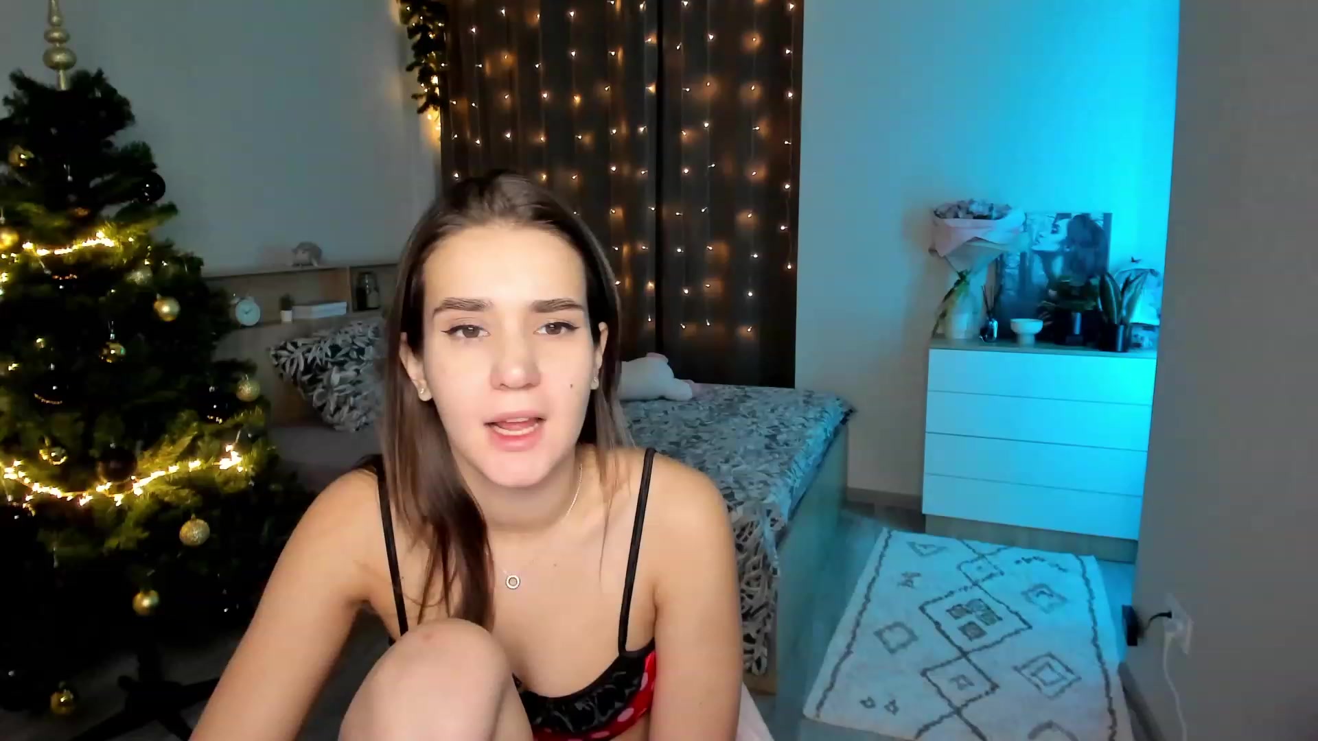 Gallery image thumbnail from Ellies_Smile's myfreecams stream on, 12/14/2023, 15:21 image 19 of 20