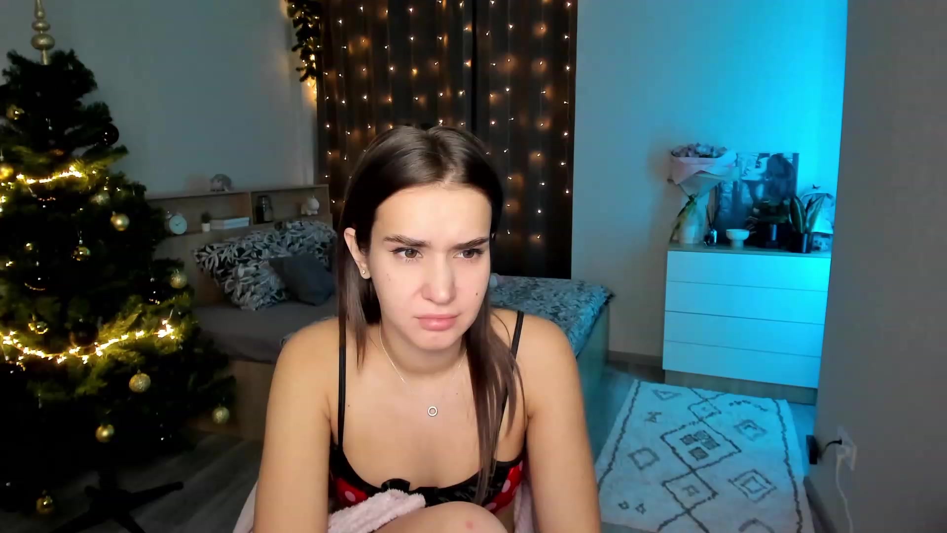 Gallery image thumbnail from Ellies_Smile's myfreecams stream on, 12/14/2023, 15:21 image 6 of 20